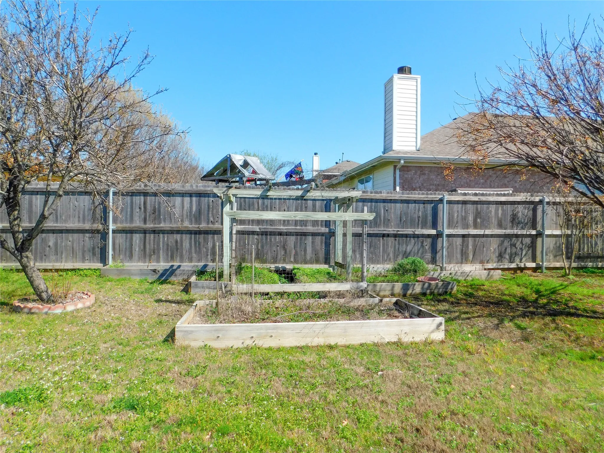 Single Family Residence For Rent in Denton County , 2509 Westheimer Road, Denton, Texas 76210, 3 Bedroom, 2 Bathroom, 2 Garage spaces, 1,204 Sqft, built in 2001, mls#21327514, Real Estate Agent in Denton, Homes For Rent in Denton county, Homes For Rent in Denton, Realtor in Denton Texas, Real Estate Brokerage Independent Realty Texas, Luminita Cordes Realtor