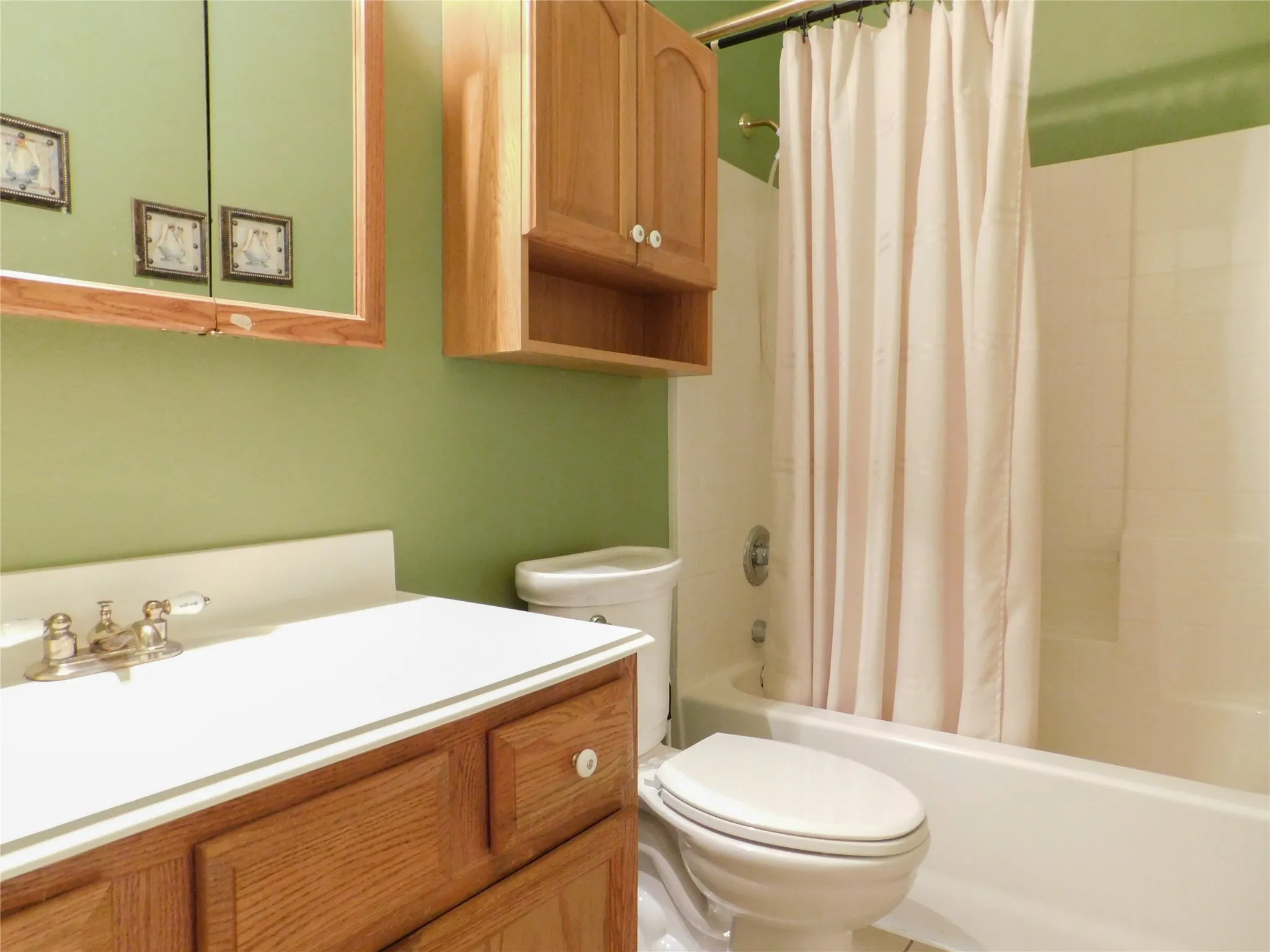 Single Family Residence For Rent in Denton County , 2509 Westheimer Road, Denton, Texas 76210, 3 Bedroom, 2 Bathroom, 2 Garage spaces, 1,204 Sqft, built in 2001, mls#21327514, Real Estate Agent in Denton, Homes For Rent in Denton county, Homes For Rent in Denton, Realtor in Denton Texas, Real Estate Brokerage Independent Realty Texas, Luminita Cordes Realtor