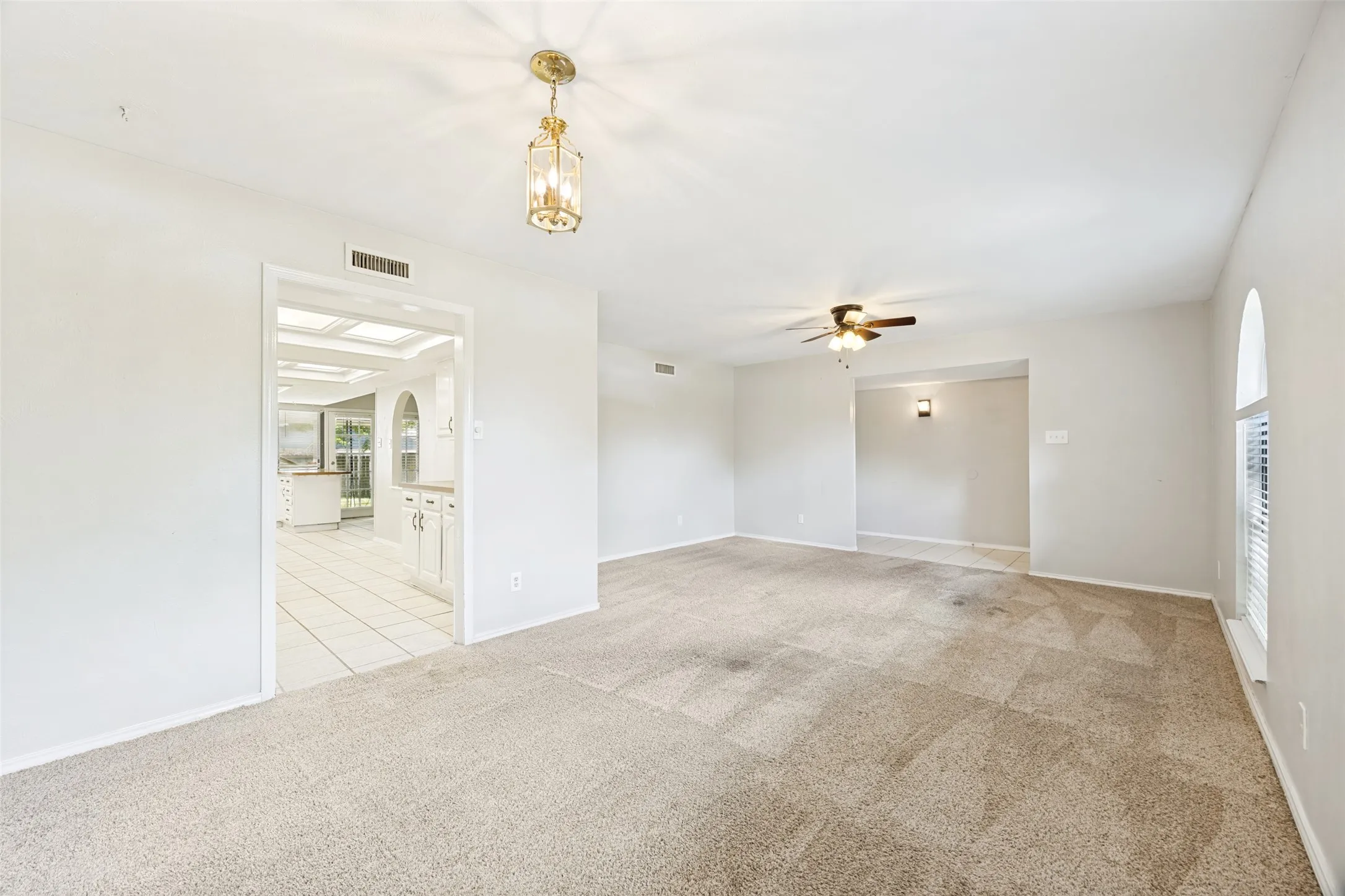 Single Family Residence For Sale in Collin County , 6521 Chinaberry Trail, Plano, Texas 75023, 4 Bedroom, 2 Bathroom, 2 Garage spaces, 1,960 Sqft, built in 1978, mls#21313962, Real Estate Agent in Plano, Homes For Sale in Collin county, Homes For Sale in Plano, Realtor in Plano Texas, Real Estate Brokerage Independent Realty Texas, Luminita Cordes Realtor
