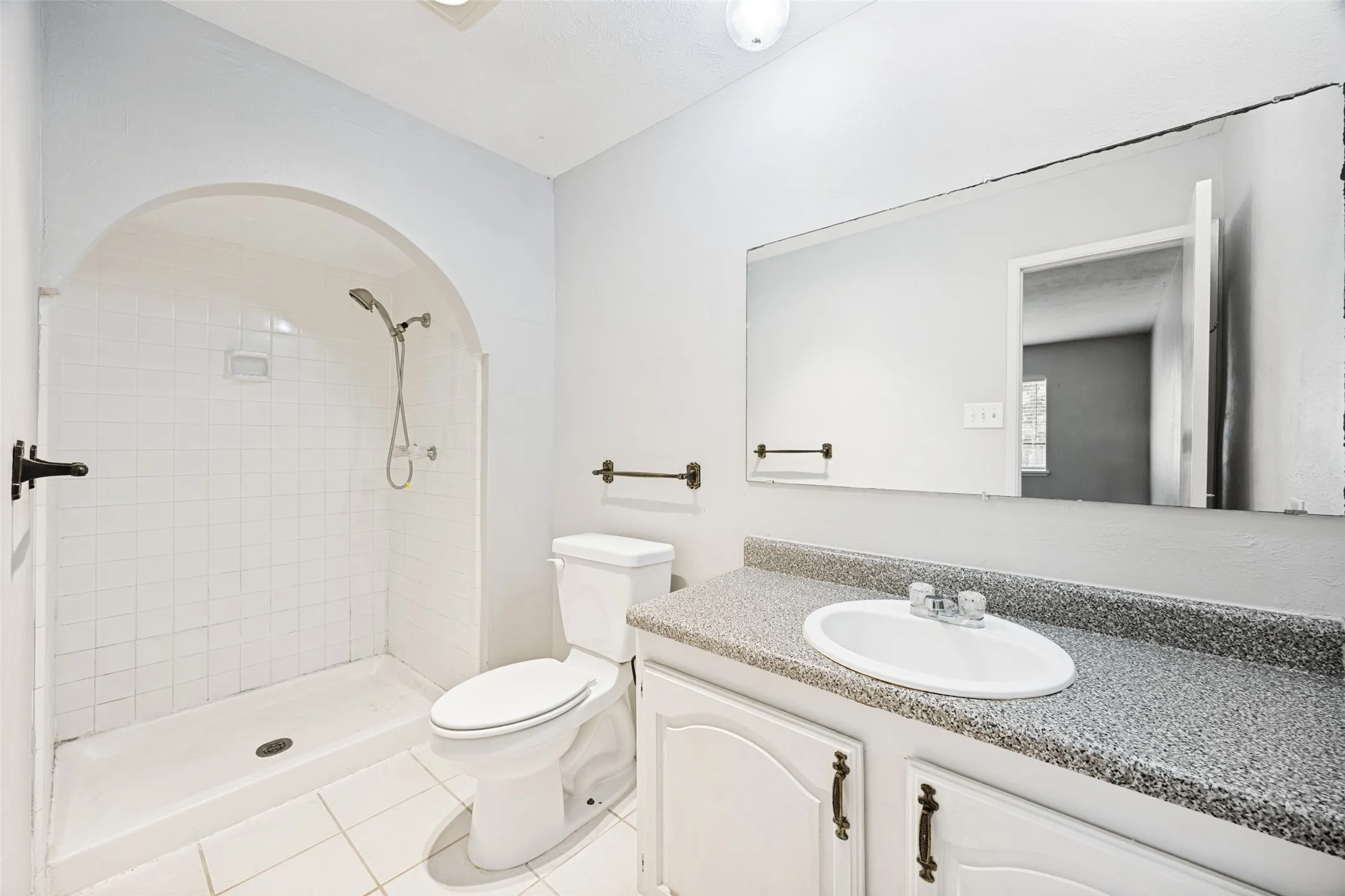 Single Family Residence For Sale in Collin County , 6521 Chinaberry Trail, Plano, Texas 75023, 4 Bedroom, 2 Bathroom, 2 Garage spaces, 1,960 Sqft, built in 1978, mls#21313962, Real Estate Agent in Plano, Homes For Sale in Collin county, Homes For Sale in Plano, Realtor in Plano Texas, Real Estate Brokerage Independent Realty Texas, Luminita Cordes Realtor