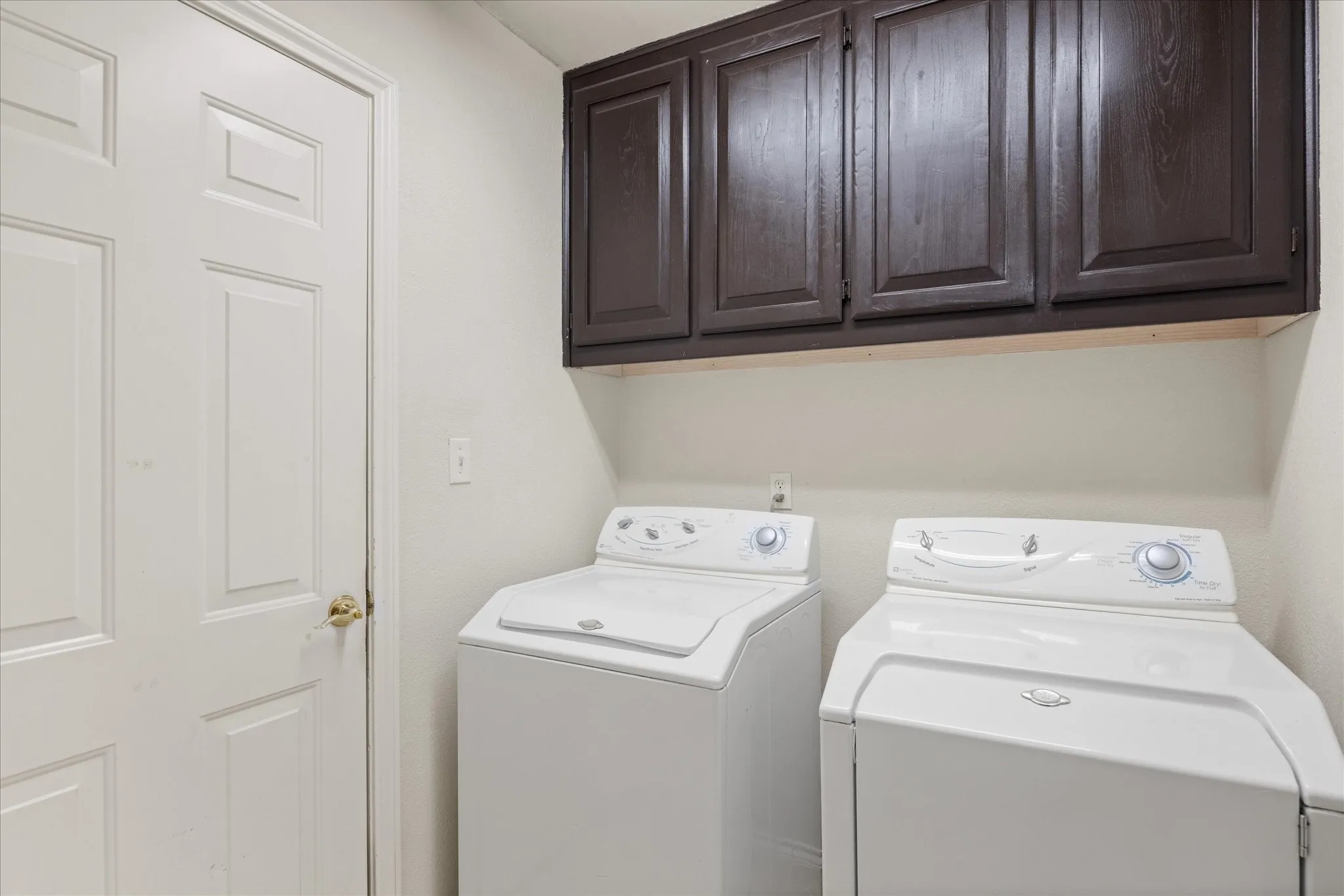 Single Family Residence For Sale in Hood County , 8724 Bellechase Road, Granbury, Texas 76049, 3 Bedroom, 2 Bathroom, 2 Garage spaces, 1,361 Sqft, built in 1993, mls#21319695, Real Estate Agent in Granbury, Homes For Sale in Hood county, Homes For Sale in Granbury, Realtor in Granbury Texas, Real Estate Brokerage Independent Realty Texas, Luminita Cordes Realtor