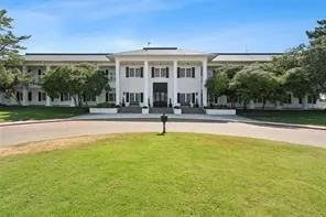 Single Family Residence For Sale in Hood County , 8724 Bellechase Road, Granbury, Texas 76049, 3 Bedroom, 2 Bathroom, 2 Garage spaces, 1,361 Sqft, built in 1993, mls#21319695, Real Estate Agent in Granbury, Homes For Sale in Hood county, Homes For Sale in Granbury, Realtor in Granbury Texas, Real Estate Brokerage Independent Realty Texas, Luminita Cordes Realtor