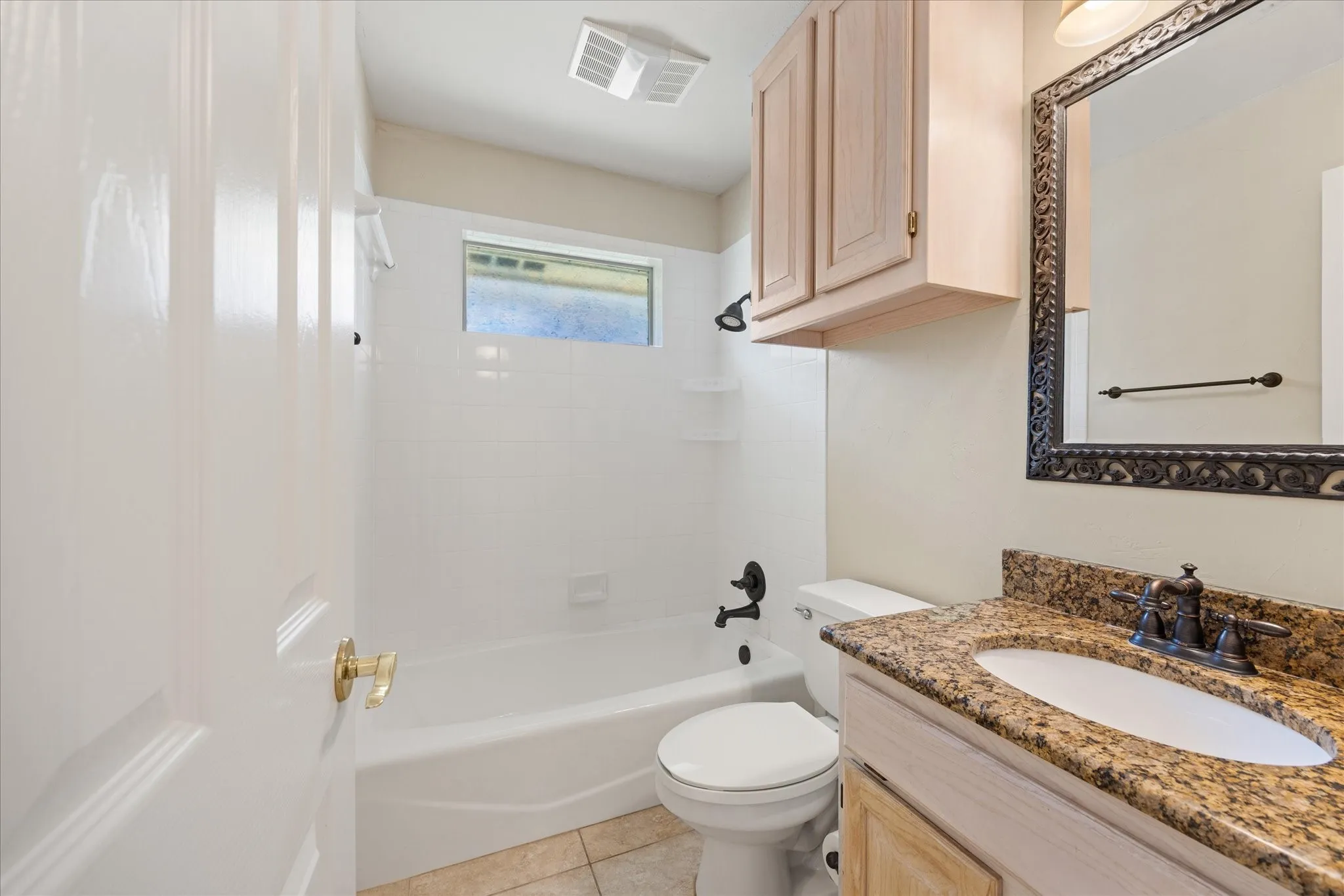 Single Family Residence For Sale in Hood County , 8724 Bellechase Road, Granbury, Texas 76049, 3 Bedroom, 2 Bathroom, 2 Garage spaces, 1,361 Sqft, built in 1993, mls#21319695, Real Estate Agent in Granbury, Homes For Sale in Hood county, Homes For Sale in Granbury, Realtor in Granbury Texas, Real Estate Brokerage Independent Realty Texas, Luminita Cordes Realtor