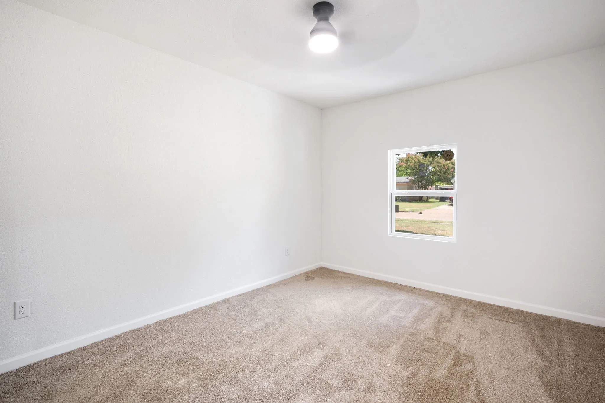 Single Family Residence For Sale in Dallas County , 3039 Mason Drive, Mesquite, Texas 75150, 4 Bedroom, 3 Bathroom, Garage spaces, 1,528 Sqft, built in 1959, mls#21328040, Real Estate Agent in Mesquite, Homes For Sale in Dallas county, Homes For Sale in Mesquite, Realtor in Mesquite Texas, Real Estate Brokerage Independent Realty Texas, Luminita Cordes Realtor