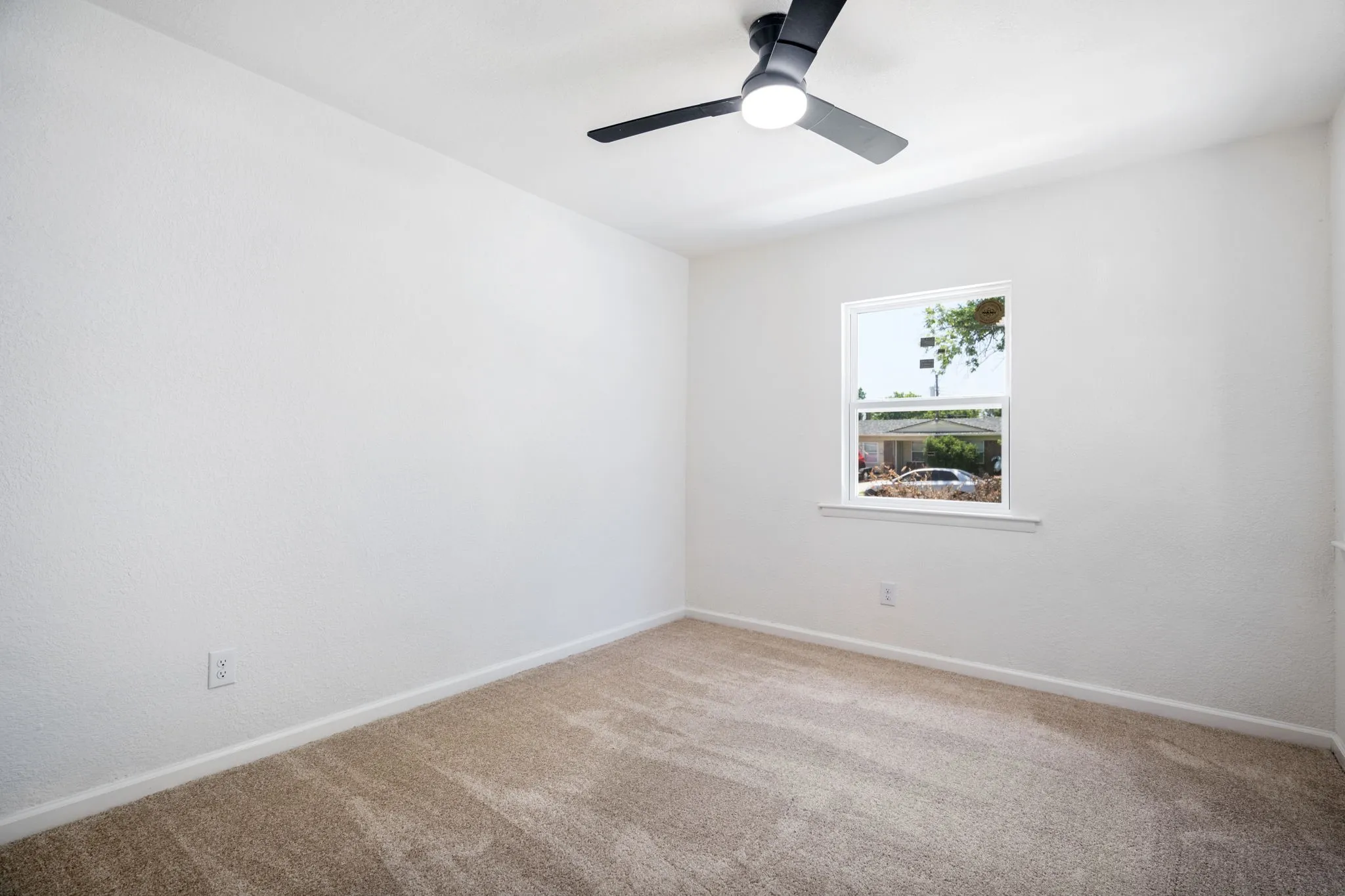 Single Family Residence For Sale in Dallas County , 3039 Mason Drive, Mesquite, Texas 75150, 4 Bedroom, 3 Bathroom, Garage spaces, 1,528 Sqft, built in 1959, mls#21328040, Real Estate Agent in Mesquite, Homes For Sale in Dallas county, Homes For Sale in Mesquite, Realtor in Mesquite Texas, Real Estate Brokerage Independent Realty Texas, Luminita Cordes Realtor