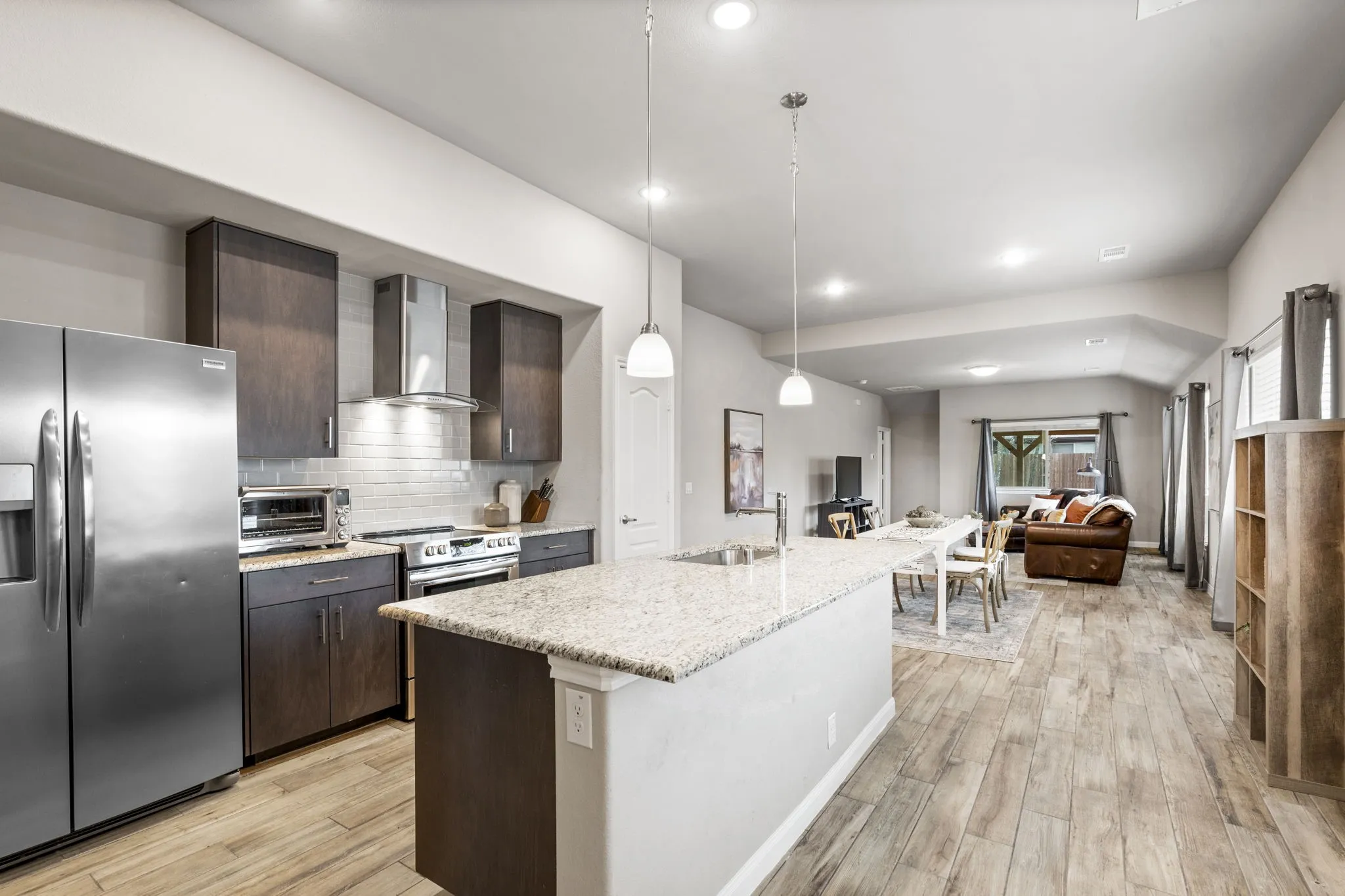 Single Family Residence For Sale in Collin County , 505 Lucas Lane, Lavon, Texas 75166, 4 Bedroom, 3 Bathroom, 2 Garage spaces, 2,490 Sqft, built in 2021, mls#21324636, Real Estate Agent in Lavon, Homes For Sale in Collin county, Homes For Sale in Lavon, Realtor in Lavon Texas, Real Estate Brokerage Independent Realty Texas, Luminita Cordes Realtor