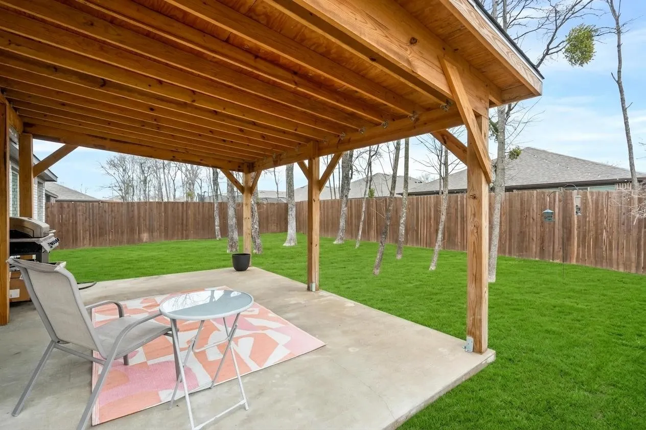 Single Family Residence For Sale in Collin County , 505 Lucas Lane, Lavon, Texas 75166, 4 Bedroom, 3 Bathroom, 2 Garage spaces, 2,490 Sqft, built in 2021, mls#21324636, Real Estate Agent in Lavon, Homes For Sale in Collin county, Homes For Sale in Lavon, Realtor in Lavon Texas, Real Estate Brokerage Independent Realty Texas, Luminita Cordes Realtor