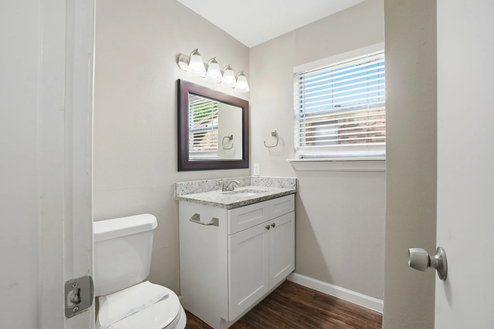 Single Family Residence For Sale in Dallas County , 2324 Lovell Drive, Mesquite, Texas 75150, 3 Bedroom, 2 Bathroom, 2 Garage spaces, 1,627 Sqft, built in 1971, mls#21282279, Real Estate Agent in Mesquite, Homes For Sale in Dallas county, Homes For Sale in Mesquite, Realtor in Mesquite Texas, Real Estate Brokerage Independent Realty Texas, Luminita Cordes Realtor