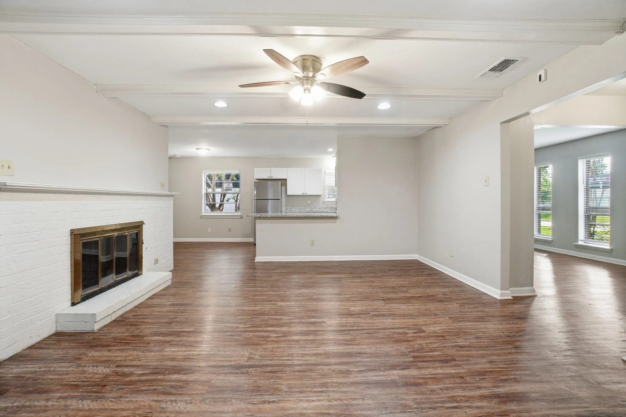 Single Family Residence For Sale in Dallas County , 2324 Lovell Drive, Mesquite, Texas 75150, 3 Bedroom, 2 Bathroom, 2 Garage spaces, 1,627 Sqft, built in 1971, mls#21282279, Real Estate Agent in Mesquite, Homes For Sale in Dallas county, Homes For Sale in Mesquite, Realtor in Mesquite Texas, Real Estate Brokerage Independent Realty Texas, Luminita Cordes Realtor