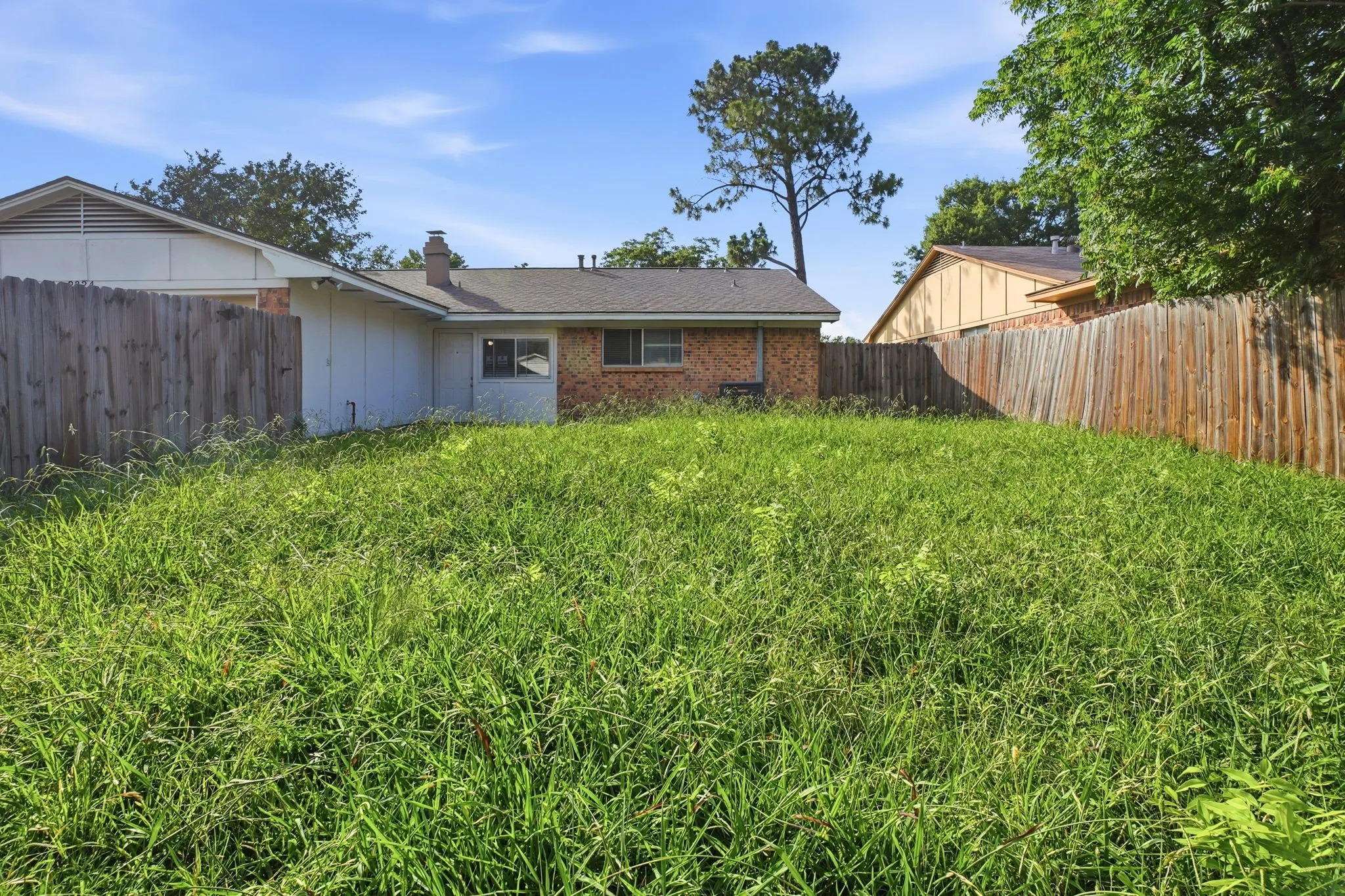 Single Family Residence For Sale in Dallas County , 2324 Lovell Drive, Mesquite, Texas 75150, 3 Bedroom, 2 Bathroom, 2 Garage spaces, 1,627 Sqft, built in 1971, mls#21282279, Real Estate Agent in Mesquite, Homes For Sale in Dallas county, Homes For Sale in Mesquite, Realtor in Mesquite Texas, Real Estate Brokerage Independent Realty Texas, Luminita Cordes Realtor
