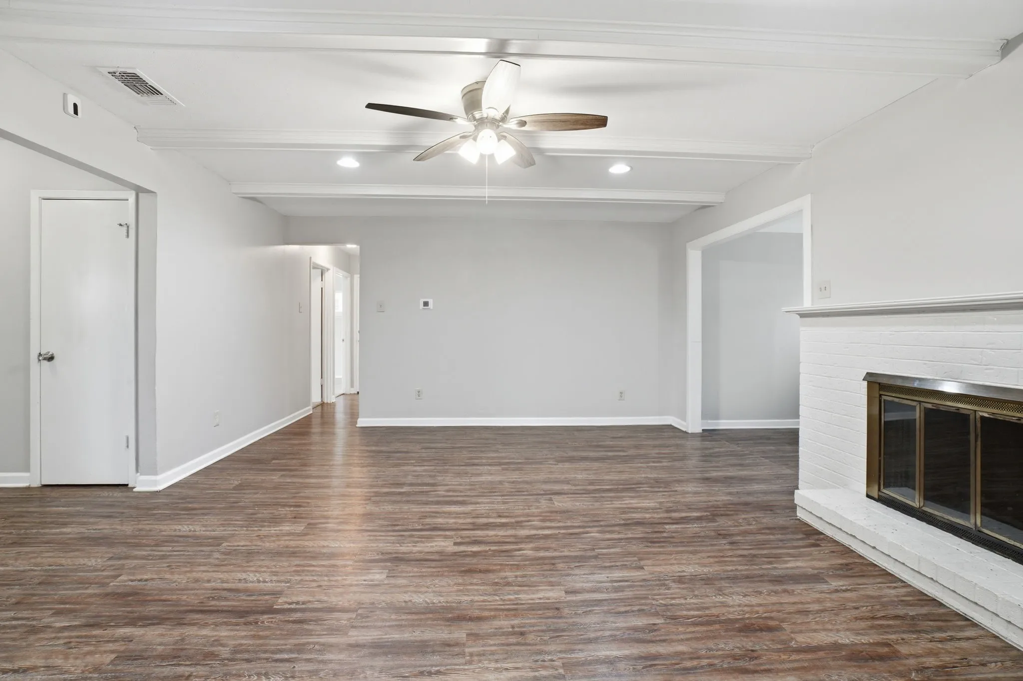 Single Family Residence For Sale in Dallas County , 2324 Lovell Drive, Mesquite, Texas 75150, 3 Bedroom, 2 Bathroom, 2 Garage spaces, 1,627 Sqft, built in 1971, mls#21282279, Real Estate Agent in Mesquite, Homes For Sale in Dallas county, Homes For Sale in Mesquite, Realtor in Mesquite Texas, Real Estate Brokerage Independent Realty Texas, Luminita Cordes Realtor