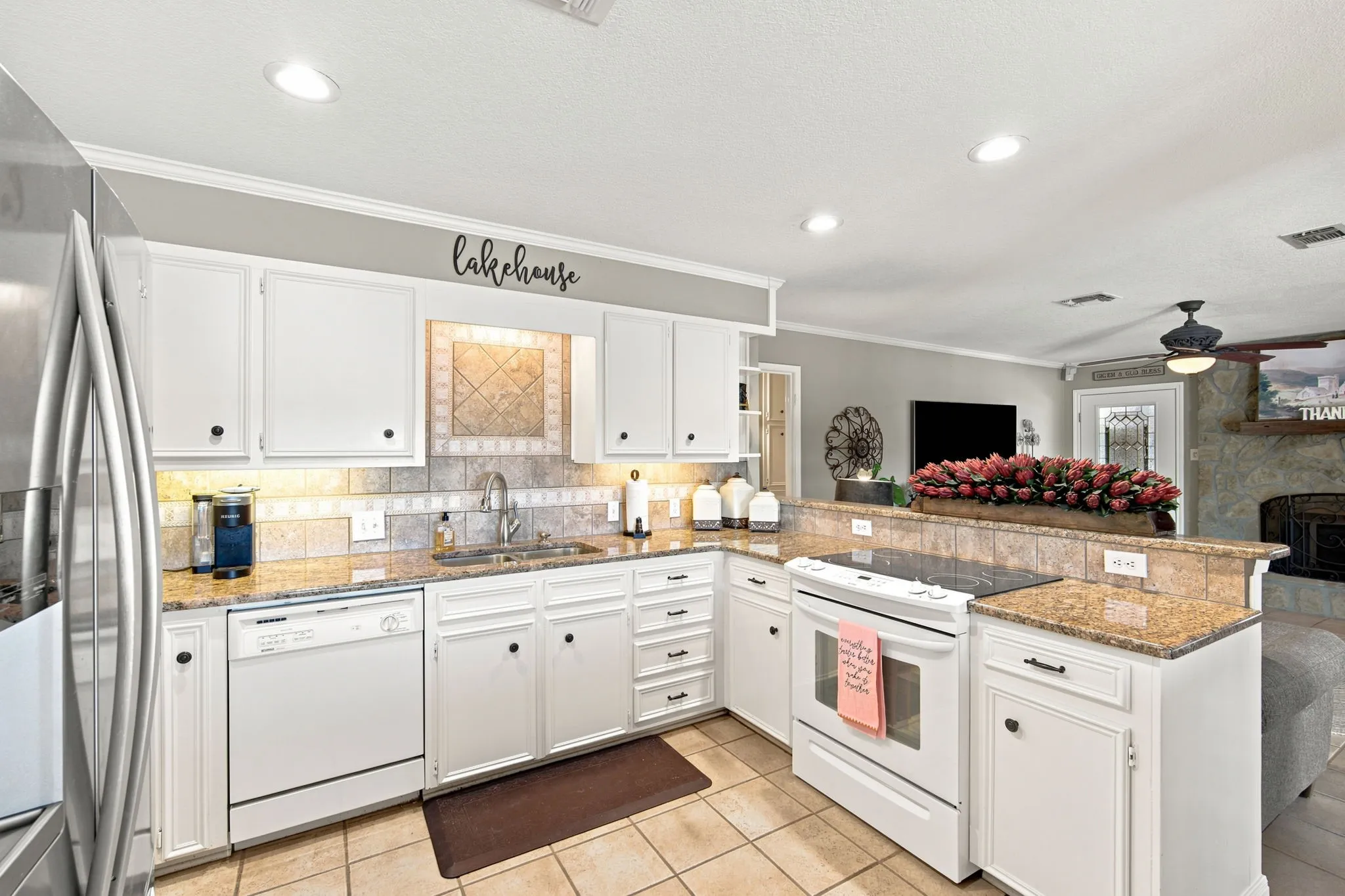 Single Family Residence For Sale in Bosque County , 311 County Road 1710, Clifton, Texas 76634, 5 Bedroom, 3 Bathroom, 4 Garage spaces, 3,592 Sqft, built in 1978, mls#21316958, Real Estate Agent in Clifton, Homes For Sale in Bosque county, Homes For Sale in Clifton, Realtor in Clifton Texas, Real Estate Brokerage Independent Realty Texas, Luminita Cordes Realtor