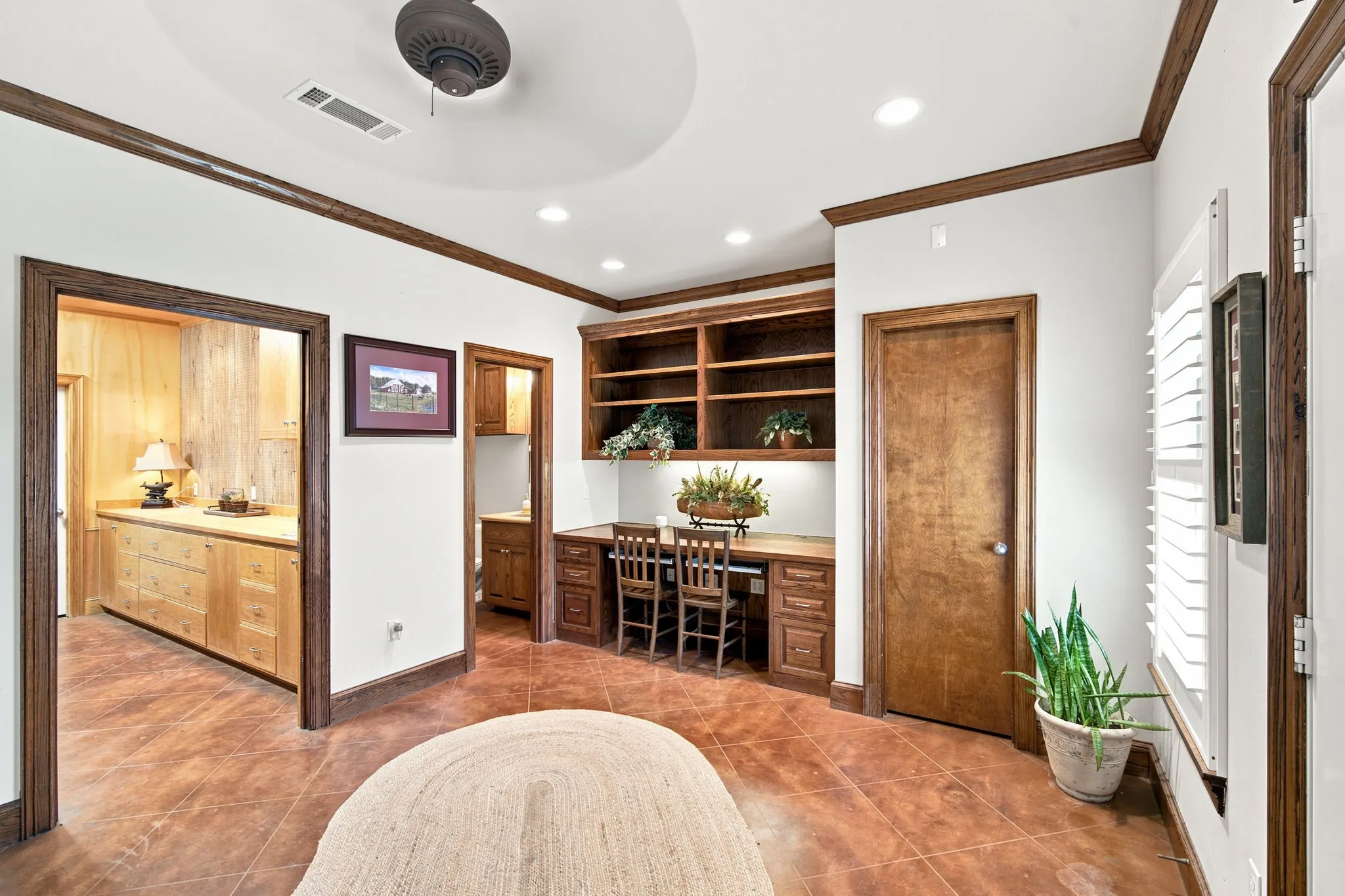 Single Family Residence For Sale in Bosque County , 311 County Road 1710, Clifton, Texas 76634, 5 Bedroom, 3 Bathroom, 4 Garage spaces, 3,592 Sqft, built in 1978, mls#21316958, Real Estate Agent in Clifton, Homes For Sale in Bosque county, Homes For Sale in Clifton, Realtor in Clifton Texas, Real Estate Brokerage Independent Realty Texas, Luminita Cordes Realtor