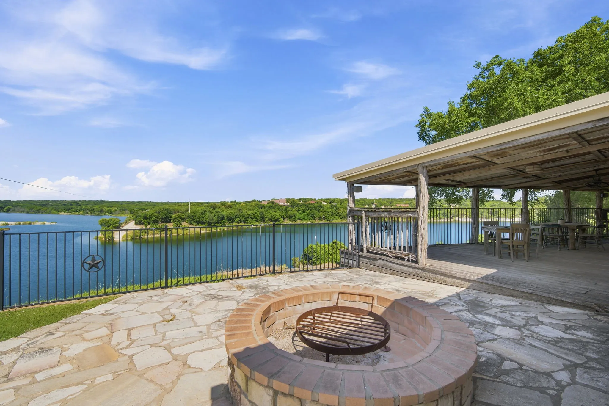 Single Family Residence For Sale in Bosque County , 311 County Road 1710, Clifton, Texas 76634, 5 Bedroom, 3 Bathroom, 4 Garage spaces, 3,592 Sqft, built in 1978, mls#21316958, Real Estate Agent in Clifton, Homes For Sale in Bosque county, Homes For Sale in Clifton, Realtor in Clifton Texas, Real Estate Brokerage Independent Realty Texas, Luminita Cordes Realtor