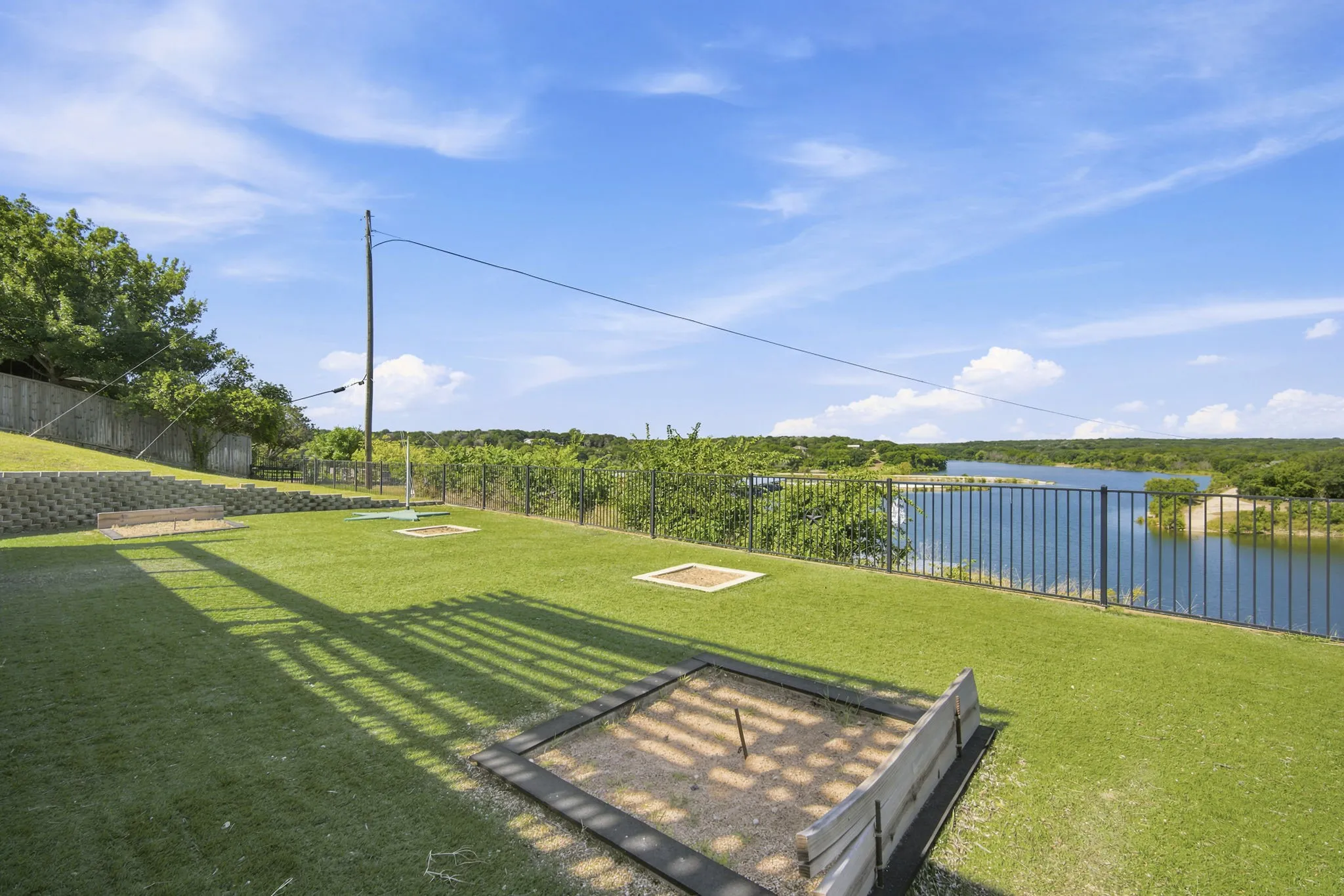Single Family Residence For Sale in Bosque County , 311 County Road 1710, Clifton, Texas 76634, 5 Bedroom, 3 Bathroom, 4 Garage spaces, 3,592 Sqft, built in 1978, mls#21316958, Real Estate Agent in Clifton, Homes For Sale in Bosque county, Homes For Sale in Clifton, Realtor in Clifton Texas, Real Estate Brokerage Independent Realty Texas, Luminita Cordes Realtor