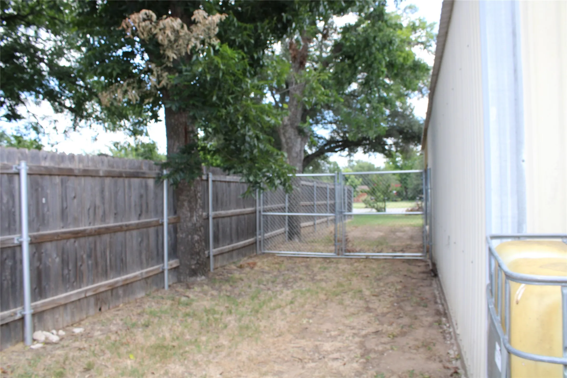 Single Family Residence For Sale in Brown County , 208 PARK DR, Early, Texas 76802, 4 Bedrooms, 3 Bathrooms, Garage spaces, 1,875 Sqft, built in 1970, Price $319,000, mls#21327451, Real Estate Agent in Early, Homes For Sale in Brown county, Homes For Sale in Early, Realtor in Early Texas, Real Estate Brokerage Independent Realty Texas, Luminita Cordes Realtor