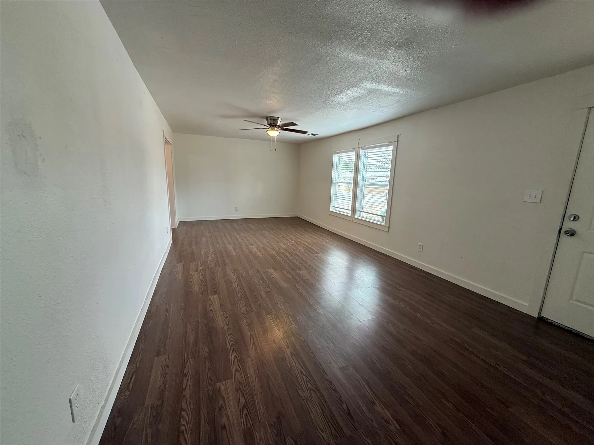 Single Family Residence For Rent in Taylor County , 1482 Burger Street, Abilene, Texas 79603, 3 Bedroom, 1 Bathroom, Garage spaces, 1,460 Sqft, built in 1950, mls#21307053, Real Estate Agent in Abilene, Homes For Rent in Taylor county, Homes For Rent in Abilene, Realtor in Abilene Texas, Real Estate Brokerage Independent Realty Texas, Luminita Cordes Realtor