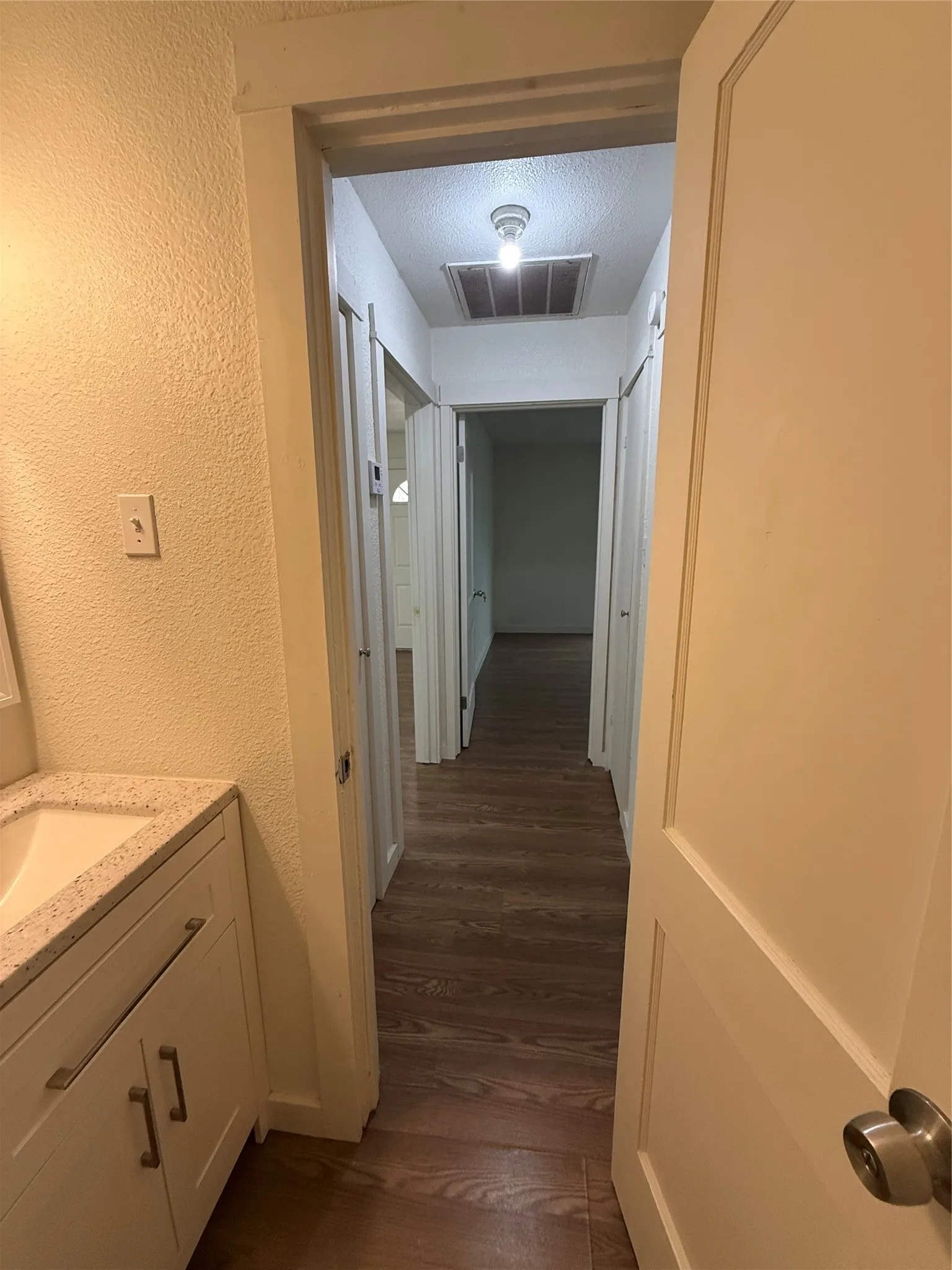 Single Family Residence For Rent in Taylor County , 1482 Burger Street, Abilene, Texas 79603, 3 Bedroom, 1 Bathroom, Garage spaces, 1,460 Sqft, built in 1950, mls#21307053, Real Estate Agent in Abilene, Homes For Rent in Taylor county, Homes For Rent in Abilene, Realtor in Abilene Texas, Real Estate Brokerage Independent Realty Texas, Luminita Cordes Realtor