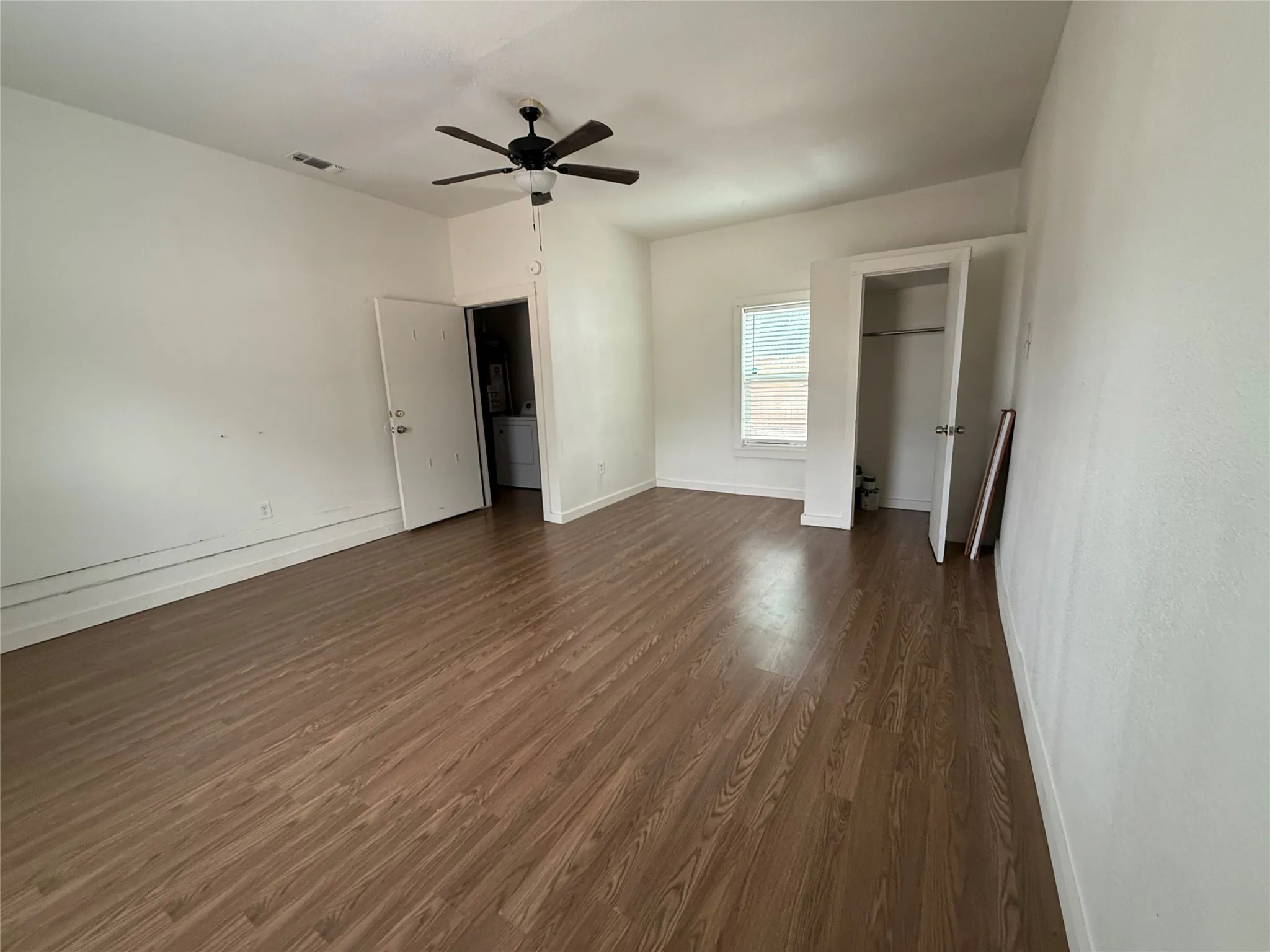 Single Family Residence For Rent in Taylor County , 1482 Burger Street, Abilene, Texas 79603, 3 Bedroom, 1 Bathroom, Garage spaces, 1,460 Sqft, built in 1950, mls#21307053, Real Estate Agent in Abilene, Homes For Rent in Taylor county, Homes For Rent in Abilene, Realtor in Abilene Texas, Real Estate Brokerage Independent Realty Texas, Luminita Cordes Realtor