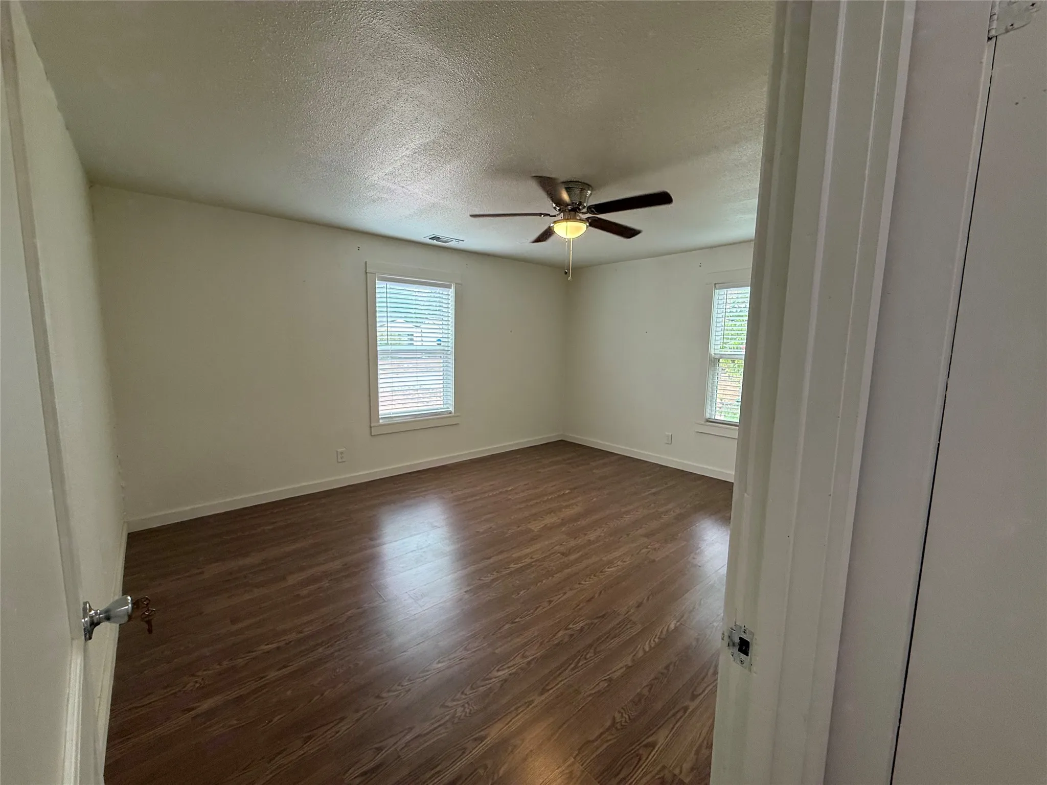 Single Family Residence For Rent in Taylor County , 1482 Burger Street, Abilene, Texas 79603, 3 Bedroom, 1 Bathroom, Garage spaces, 1,460 Sqft, built in 1950, mls#21307053, Real Estate Agent in Abilene, Homes For Rent in Taylor county, Homes For Rent in Abilene, Realtor in Abilene Texas, Real Estate Brokerage Independent Realty Texas, Luminita Cordes Realtor