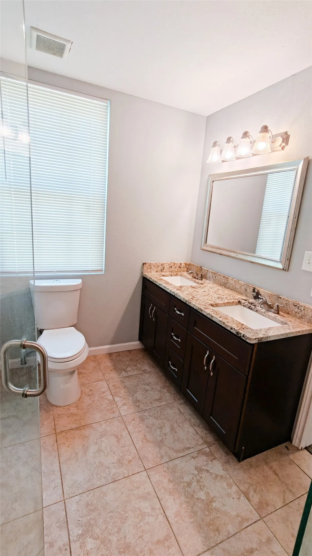 Single Family Residence For Rent in Denton County , 4249 Driscoll Drive, The Colony, Texas 75056, 3 Bedroom, 2 Bathroom, 1 Garage spaces, 1,654 Sqft, built in 1984, mls#21328037, Real Estate Agent in The Colony, Homes For Rent in Denton county, Homes For Rent in The Colony, Realtor in The Colony Texas, Real Estate Brokerage Independent Realty Texas, Luminita Cordes Realtor