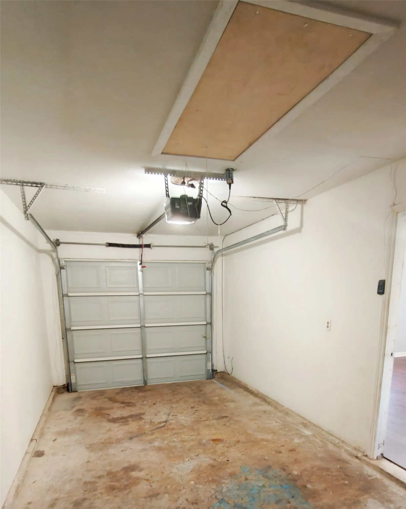 Single Family Residence For Rent in Denton County , 4249 Driscoll Drive, The Colony, Texas 75056, 3 Bedroom, 2 Bathroom, 1 Garage spaces, 1,654 Sqft, built in 1984, mls#21328037, Real Estate Agent in The Colony, Homes For Rent in Denton county, Homes For Rent in The Colony, Realtor in The Colony Texas, Real Estate Brokerage Independent Realty Texas, Luminita Cordes Realtor