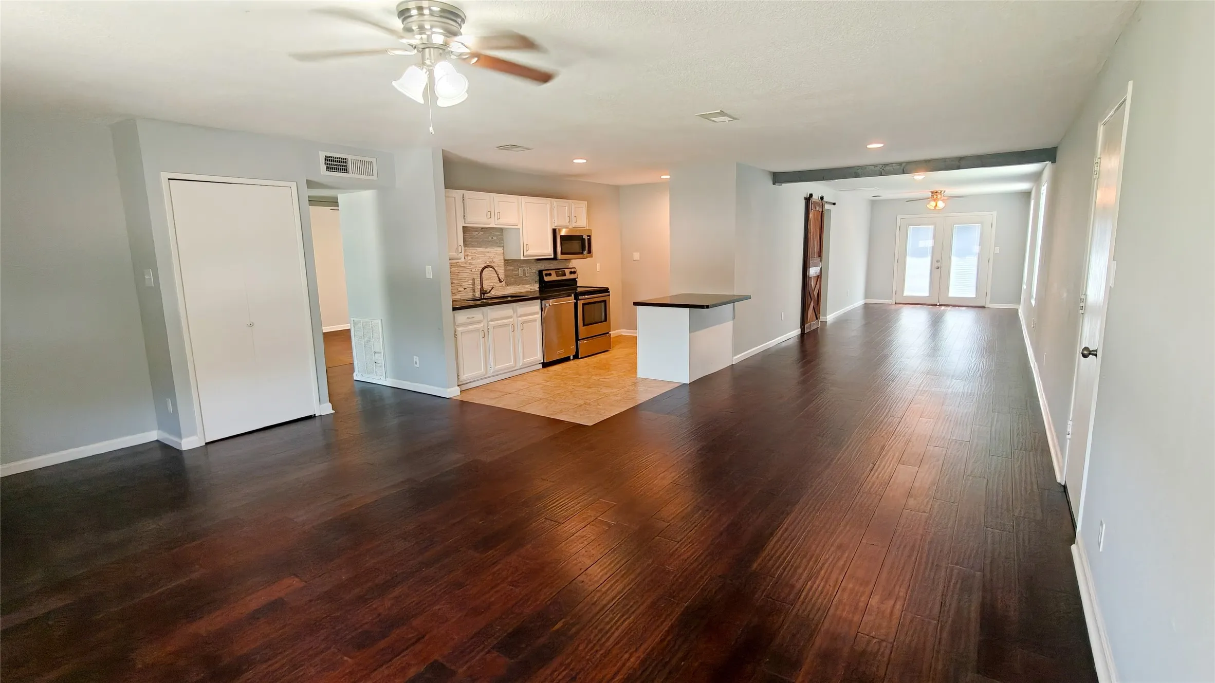 Single Family Residence For Rent in Denton County , 4249 Driscoll Drive, The Colony, Texas 75056, 3 Bedroom, 2 Bathroom, 1 Garage spaces, 1,654 Sqft, built in 1984, mls#21328037, Real Estate Agent in The Colony, Homes For Rent in Denton county, Homes For Rent in The Colony, Realtor in The Colony Texas, Real Estate Brokerage Independent Realty Texas, Luminita Cordes Realtor