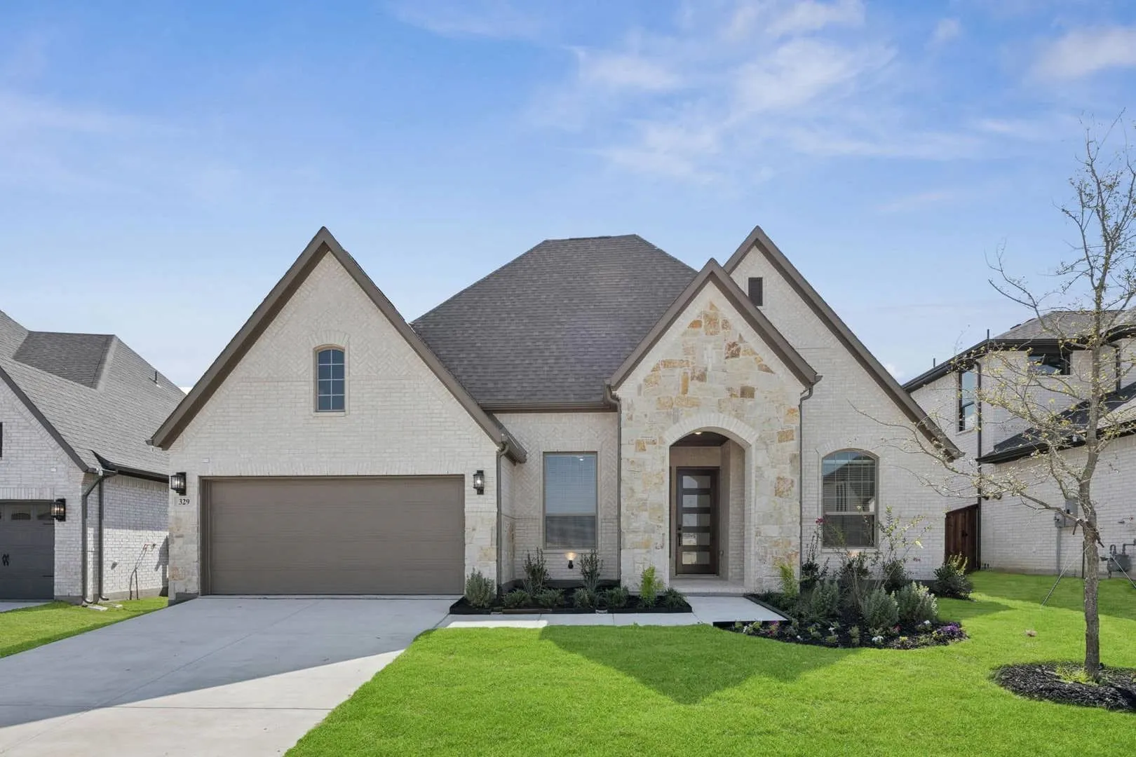 Single Family Residence For Sale in Tarrant County , 100 Bristol Lane, Azle, Texas 76020, 4 Bedroom, 3 Bathroom, 3 Garage spaces, 2,720 Sqft, built in 2026, mls#21328110, Real Estate Agent in Azle, Homes For Sale in Tarrant county, Homes For Sale in Azle, Realtor in Azle Texas, Real Estate Brokerage Independent Realty Texas, Luminita Cordes Realtor