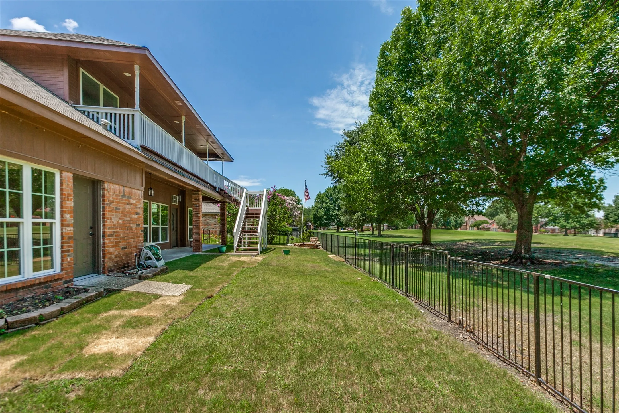 Single Family Residence For Sale in Dallas County , 3001 Oak Springs Drive, Garland, Texas 75044, 5 Bedroom, 4 Bathroom, 2 Garage spaces, 3,774 Sqft, built in 1991, mls#21325444, Real Estate Agent in Garland, Homes For Sale in Dallas county, Homes For Sale in Garland, Realtor in Garland Texas, Real Estate Brokerage Independent Realty Texas, Luminita Cordes Realtor