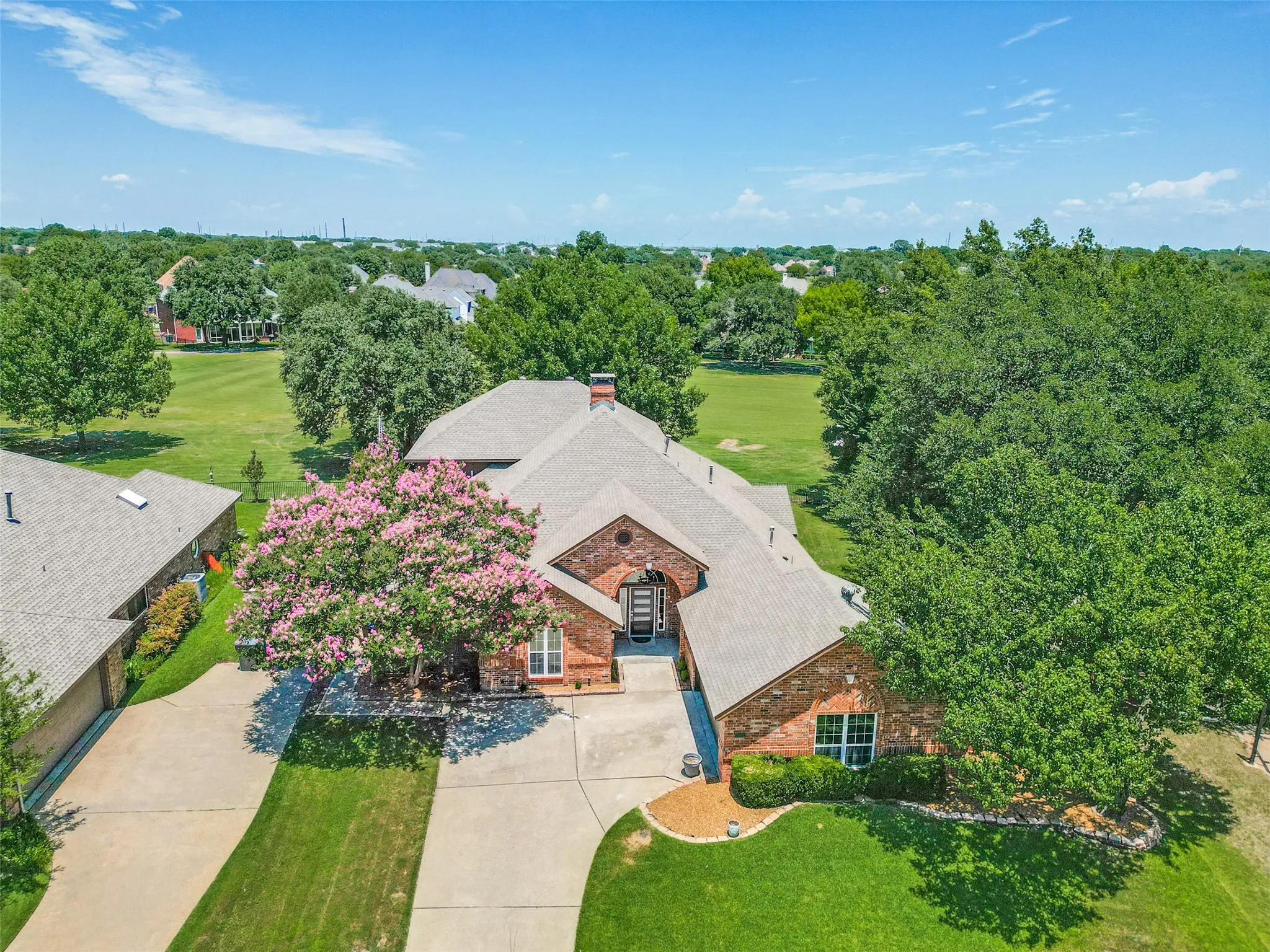 Single Family Residence For Sale in Dallas County , 3001 Oak Springs Drive, Garland, Texas 75044, 5 Bedroom, 4 Bathroom, 2 Garage spaces, 3,774 Sqft, built in 1991, mls#21325444, Real Estate Agent in Garland, Homes For Sale in Dallas county, Homes For Sale in Garland, Realtor in Garland Texas, Real Estate Brokerage Independent Realty Texas, Luminita Cordes Realtor