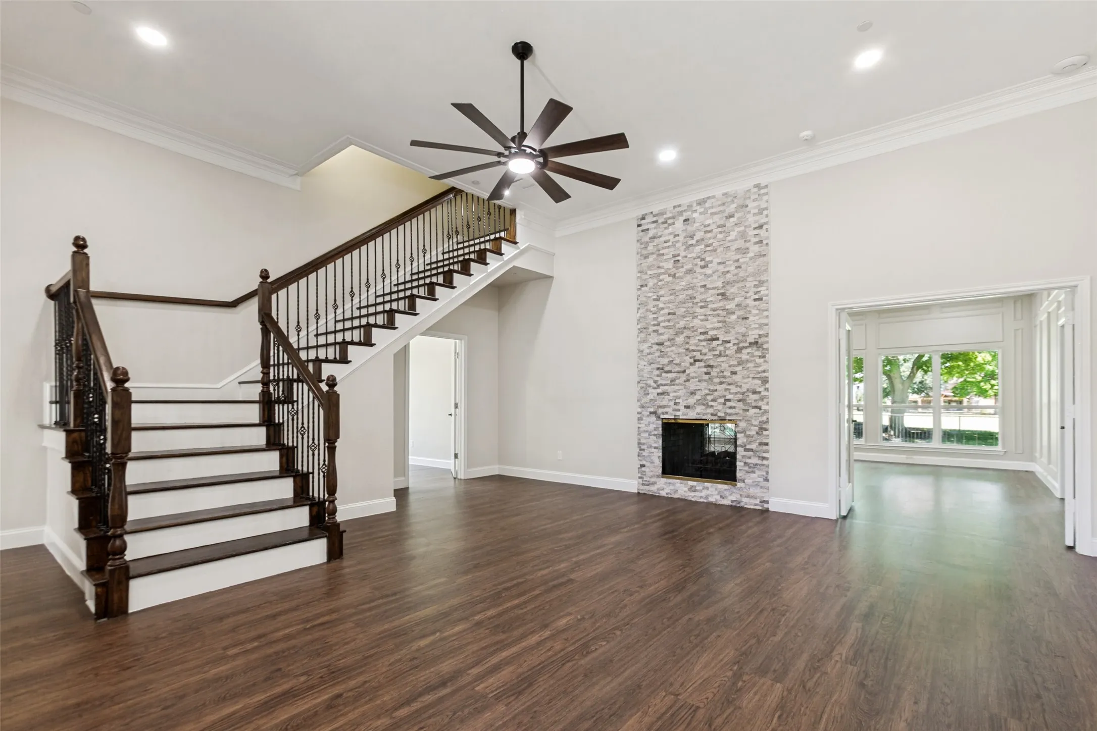Single Family Residence For Sale in Dallas County , 3001 Oak Springs Drive, Garland, Texas 75044, 5 Bedroom, 4 Bathroom, 2 Garage spaces, 3,774 Sqft, built in 1991, mls#21325444, Real Estate Agent in Garland, Homes For Sale in Dallas county, Homes For Sale in Garland, Realtor in Garland Texas, Real Estate Brokerage Independent Realty Texas, Luminita Cordes Realtor
