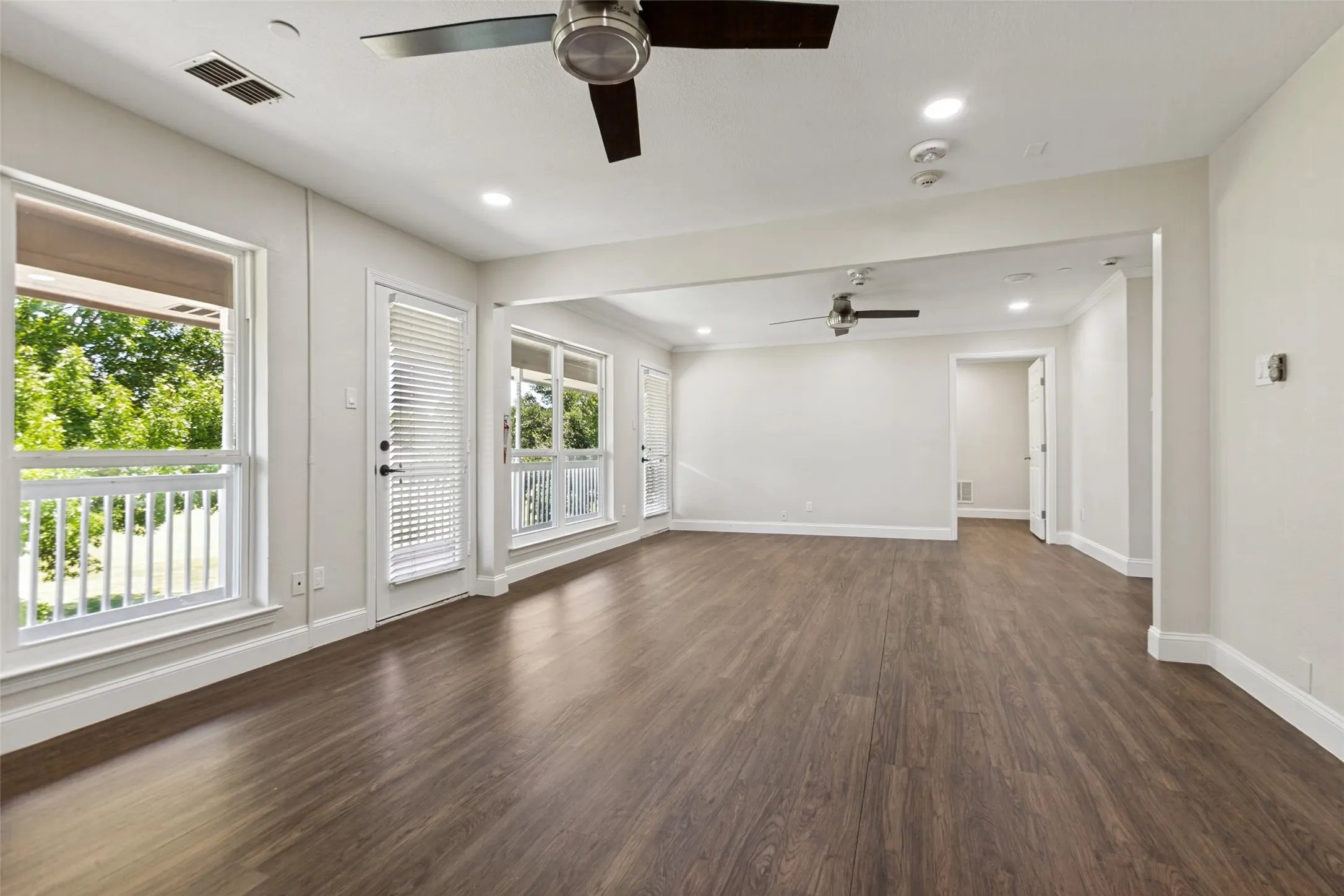 Single Family Residence For Sale in Dallas County , 3001 Oak Springs Drive, Garland, Texas 75044, 5 Bedroom, 4 Bathroom, 2 Garage spaces, 3,774 Sqft, built in 1991, mls#21325444, Real Estate Agent in Garland, Homes For Sale in Dallas county, Homes For Sale in Garland, Realtor in Garland Texas, Real Estate Brokerage Independent Realty Texas, Luminita Cordes Realtor