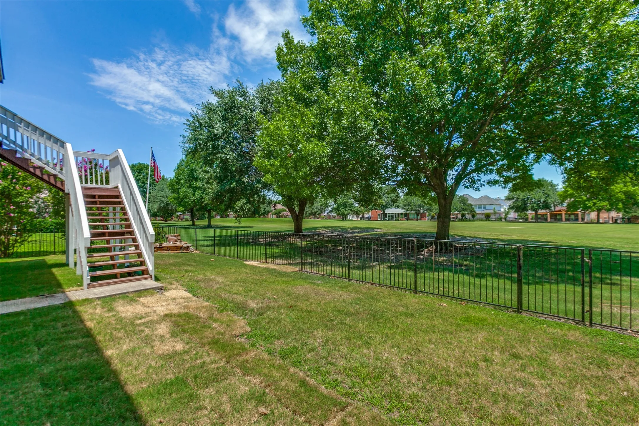 Single Family Residence For Sale in Dallas County , 3001 Oak Springs Drive, Garland, Texas 75044, 5 Bedroom, 4 Bathroom, 2 Garage spaces, 3,774 Sqft, built in 1991, mls#21325444, Real Estate Agent in Garland, Homes For Sale in Dallas county, Homes For Sale in Garland, Realtor in Garland Texas, Real Estate Brokerage Independent Realty Texas, Luminita Cordes Realtor