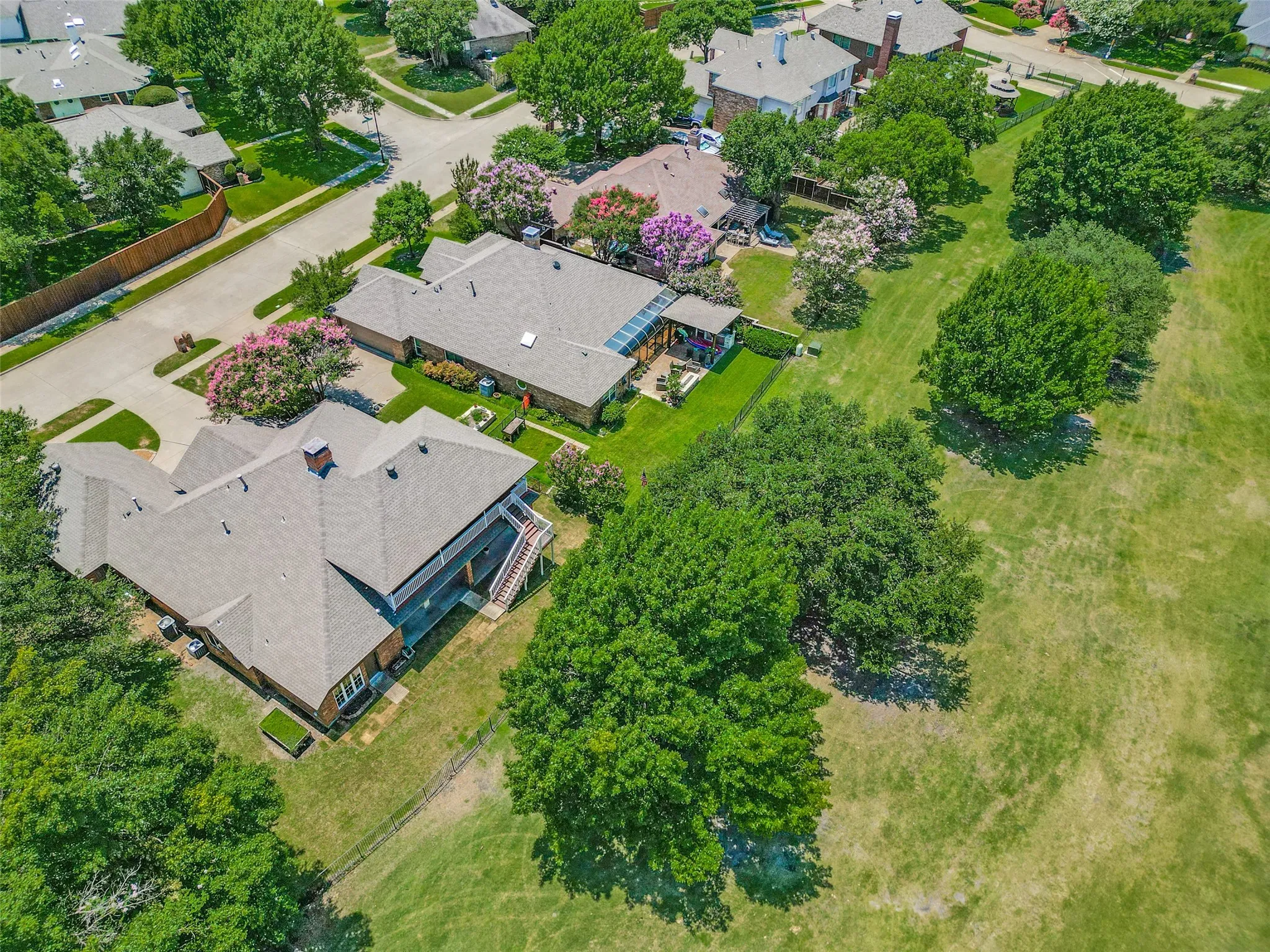 Single Family Residence For Sale in Dallas County , 3001 Oak Springs Drive, Garland, Texas 75044, 5 Bedroom, 4 Bathroom, 2 Garage spaces, 3,774 Sqft, built in 1991, mls#21325444, Real Estate Agent in Garland, Homes For Sale in Dallas county, Homes For Sale in Garland, Realtor in Garland Texas, Real Estate Brokerage Independent Realty Texas, Luminita Cordes Realtor