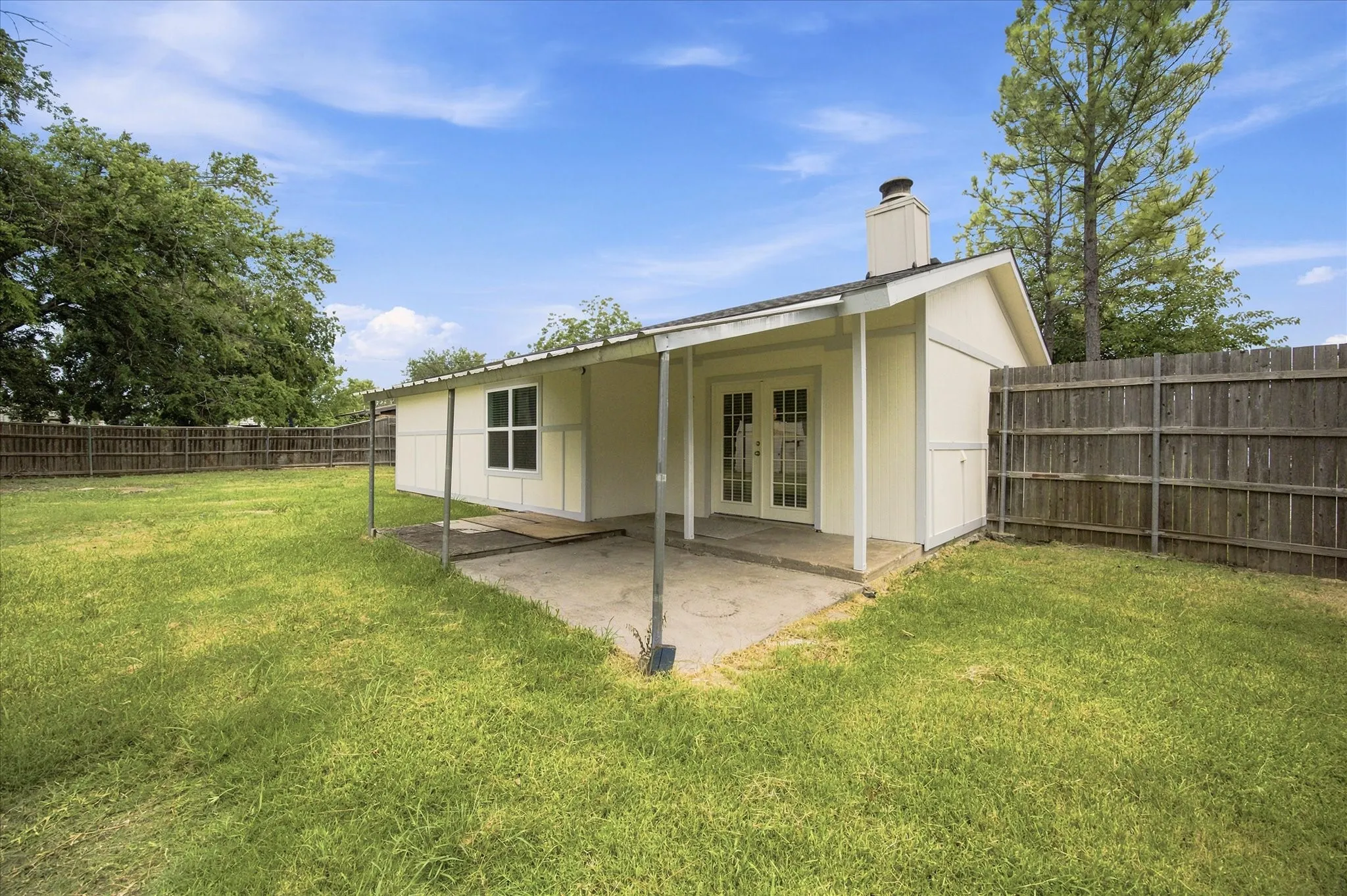 Single Family Residence For Sale in Rockwall County , 1058 Blackland Drive, Royse City, Texas 75189, 2 Bedroom, 2 Bathroom, Garage spaces, 1,236 Sqft, built in 1983, mls#21322600, Real Estate Agent in Royse City, Homes For Sale in Rockwall county, Homes For Sale in Royse City, Realtor in Royse City Texas, Real Estate Brokerage Independent Realty Texas, Luminita Cordes Realtor