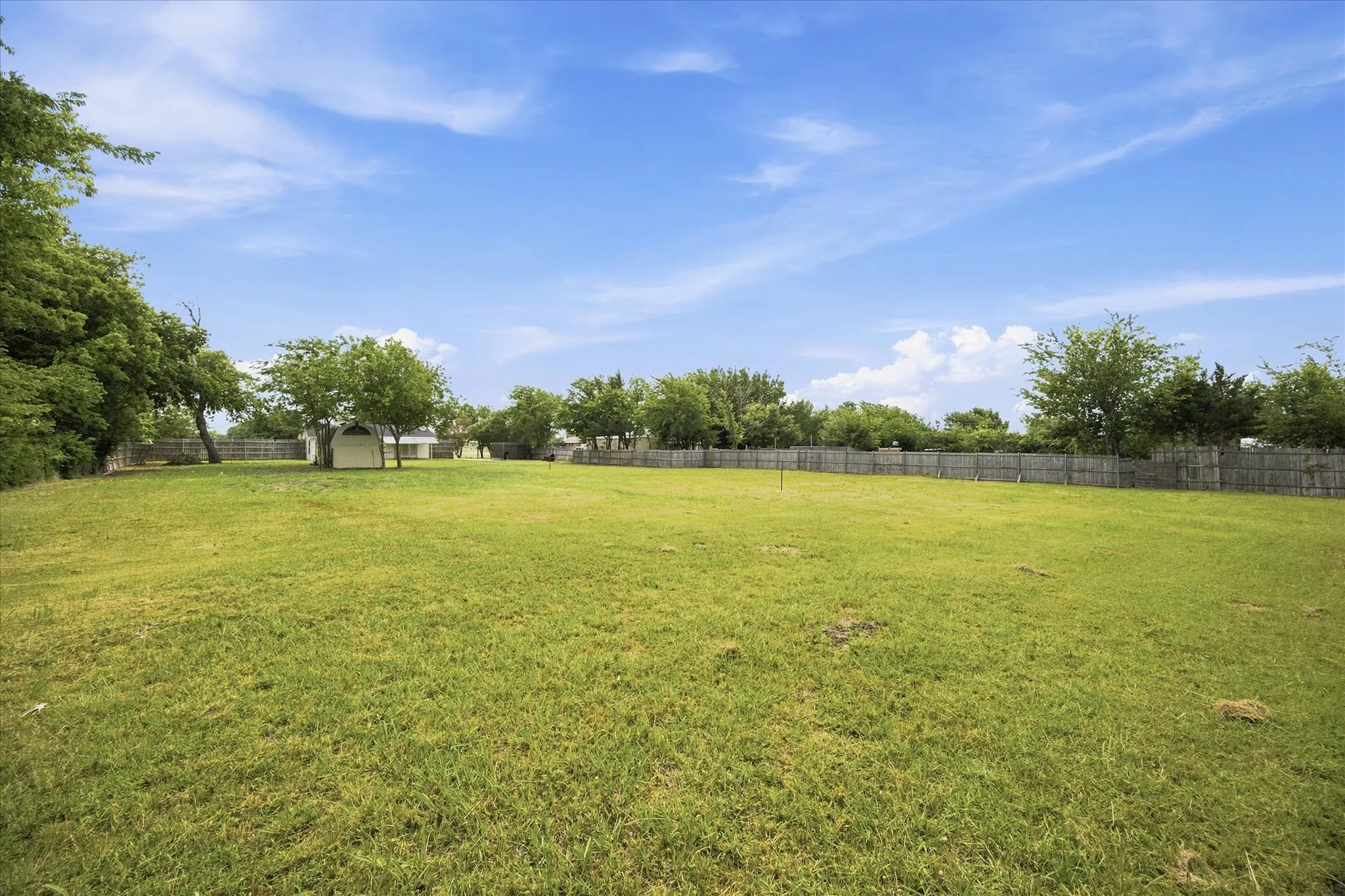 Single Family Residence For Sale in Rockwall County , 1058 Blackland Drive, Royse City, Texas 75189, 2 Bedroom, 2 Bathroom, Garage spaces, 1,236 Sqft, built in 1983, mls#21322600, Real Estate Agent in Royse City, Homes For Sale in Rockwall county, Homes For Sale in Royse City, Realtor in Royse City Texas, Real Estate Brokerage Independent Realty Texas, Luminita Cordes Realtor