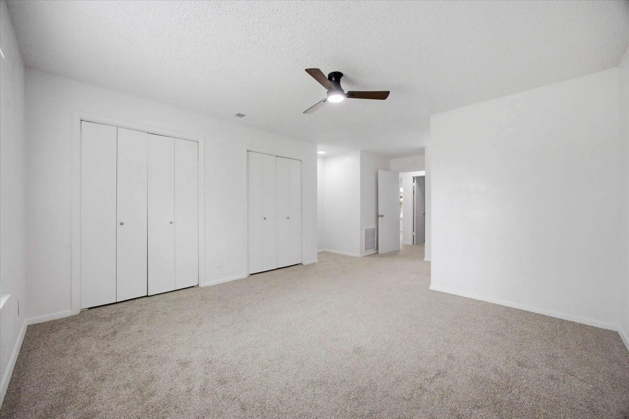 Single Family Residence For Sale in Rockwall County , 1058 Blackland Drive, Royse City, Texas 75189, 2 Bedroom, 2 Bathroom, Garage spaces, 1,236 Sqft, built in 1983, mls#21322600, Real Estate Agent in Royse City, Homes For Sale in Rockwall county, Homes For Sale in Royse City, Realtor in Royse City Texas, Real Estate Brokerage Independent Realty Texas, Luminita Cordes Realtor