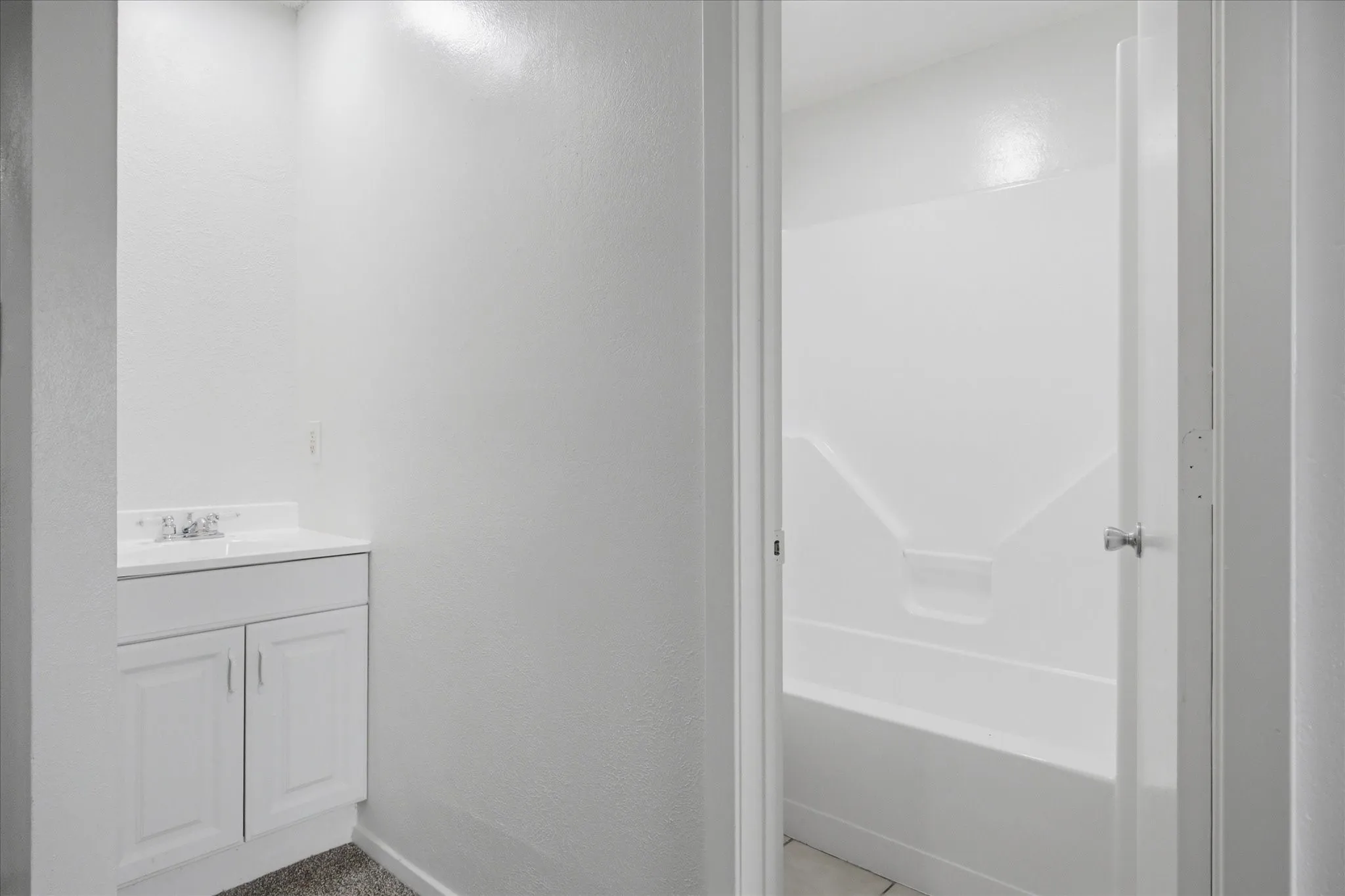Single Family Residence For Sale in Rockwall County , 1058 Blackland Drive, Royse City, Texas 75189, 2 Bedroom, 2 Bathroom, Garage spaces, 1,236 Sqft, built in 1983, mls#21322600, Real Estate Agent in Royse City, Homes For Sale in Rockwall county, Homes For Sale in Royse City, Realtor in Royse City Texas, Real Estate Brokerage Independent Realty Texas, Luminita Cordes Realtor