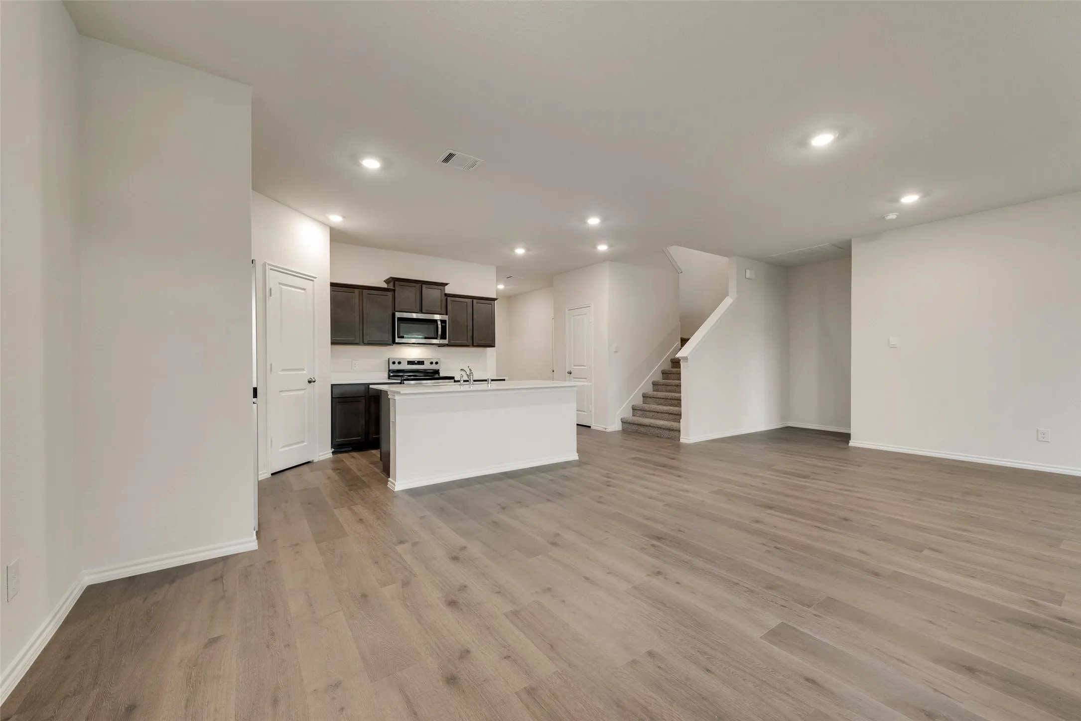 Single Family Residence For Rent in Hunt County , 124 Labein Avenue, Greenville, Texas 75402, 4 Bedroom, 4 Bathroom, 2 Garage spaces, 2,204 Sqft, built in 2024, mls#21328163, Real Estate Agent in Greenville, Homes For Rent in Hunt county, Homes For Rent in Greenville, Realtor in Greenville Texas, Real Estate Brokerage Independent Realty Texas, Luminita Cordes Realtor