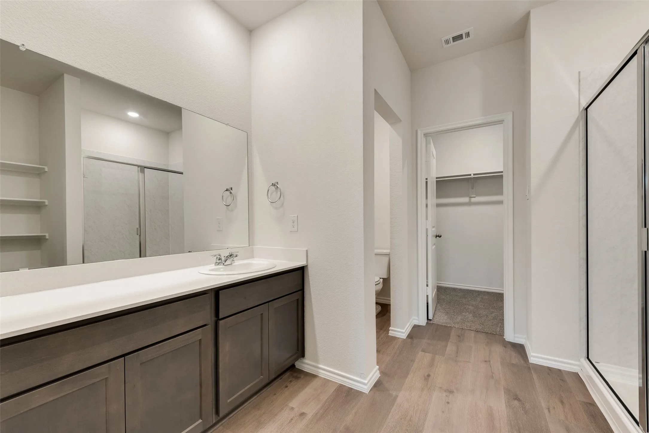 Single Family Residence For Rent in Hunt County , 124 Labein Avenue, Greenville, Texas 75402, 4 Bedroom, 4 Bathroom, 2 Garage spaces, 2,204 Sqft, built in 2024, mls#21328163, Real Estate Agent in Greenville, Homes For Rent in Hunt county, Homes For Rent in Greenville, Realtor in Greenville Texas, Real Estate Brokerage Independent Realty Texas, Luminita Cordes Realtor