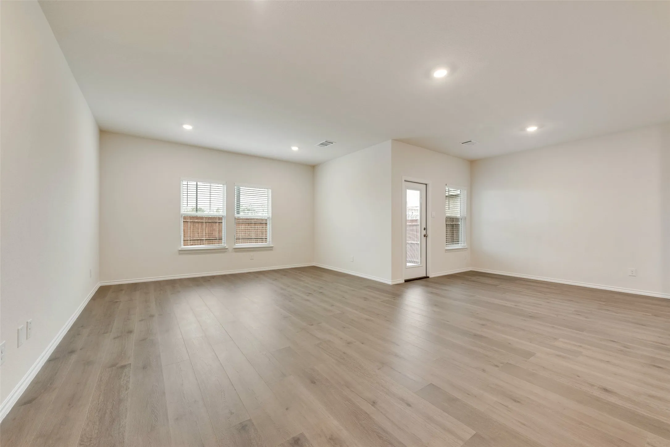 Single Family Residence For Rent in Hunt County , 124 Labein Avenue, Greenville, Texas 75402, 4 Bedroom, 4 Bathroom, 2 Garage spaces, 2,204 Sqft, built in 2024, mls#21328163, Real Estate Agent in Greenville, Homes For Rent in Hunt county, Homes For Rent in Greenville, Realtor in Greenville Texas, Real Estate Brokerage Independent Realty Texas, Luminita Cordes Realtor