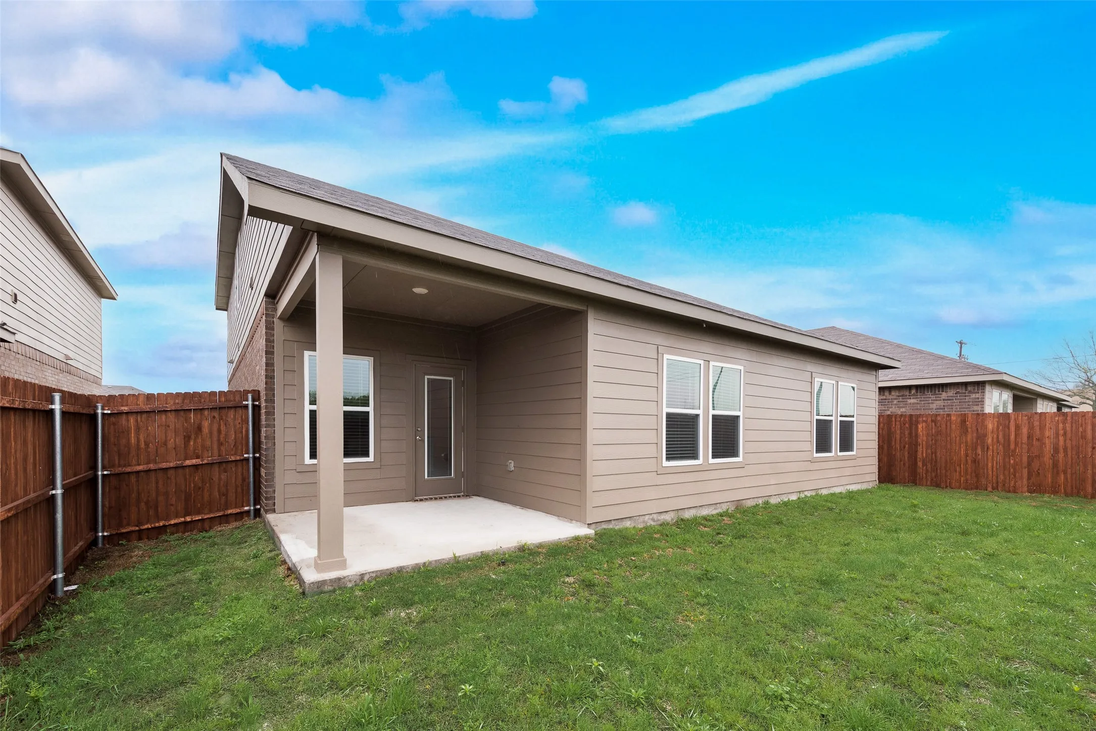 Single Family Residence For Rent in Hunt County , 124 Labein Avenue, Greenville, Texas 75402, 4 Bedroom, 4 Bathroom, 2 Garage spaces, 2,204 Sqft, built in 2024, mls#21328163, Real Estate Agent in Greenville, Homes For Rent in Hunt county, Homes For Rent in Greenville, Realtor in Greenville Texas, Real Estate Brokerage Independent Realty Texas, Luminita Cordes Realtor
