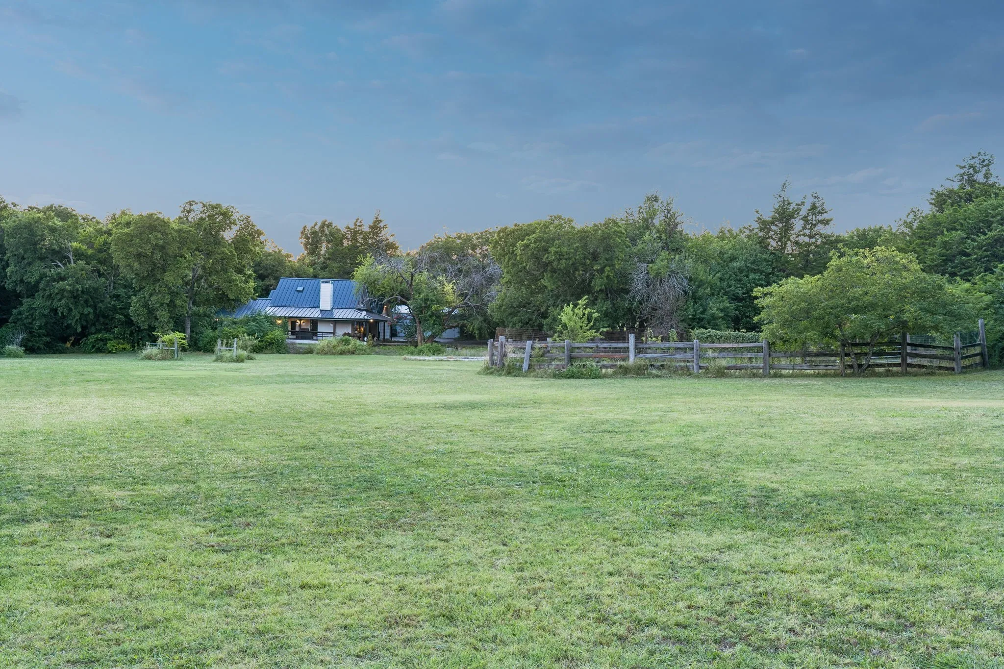 Enjoy Texas sunsets from your pasture. Horse corral ready for your animals.