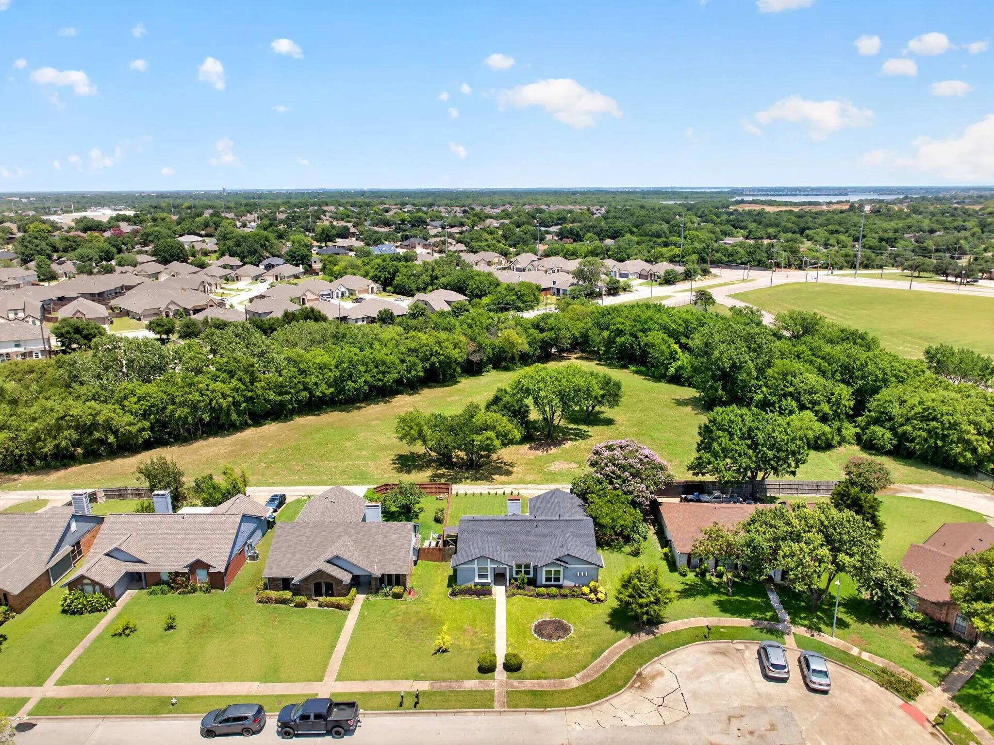 Single Family Residence For Sale in Dallas County , 2518 Highdale Drive, Garland, Texas 75041, 3 Bedroom, 2 Bathroom, 2 Garage spaces, 1,244 Sqft, built in 1986, mls#21327721, Real Estate Agent in Garland, Homes For Sale in Dallas county, Homes For Sale in Garland, Realtor in Garland Texas, Real Estate Brokerage Independent Realty Texas, Luminita Cordes Realtor