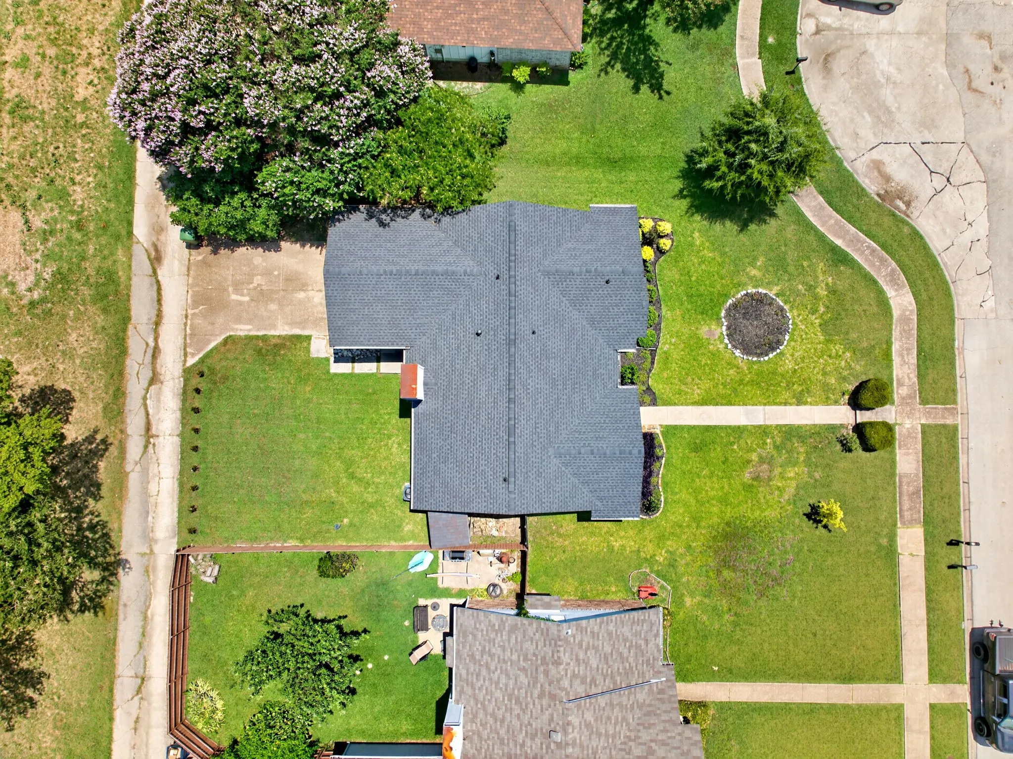 Single Family Residence For Sale in Dallas County , 2518 Highdale Drive, Garland, Texas 75041, 3 Bedroom, 2 Bathroom, 2 Garage spaces, 1,244 Sqft, built in 1986, mls#21327721, Real Estate Agent in Garland, Homes For Sale in Dallas county, Homes For Sale in Garland, Realtor in Garland Texas, Real Estate Brokerage Independent Realty Texas, Luminita Cordes Realtor