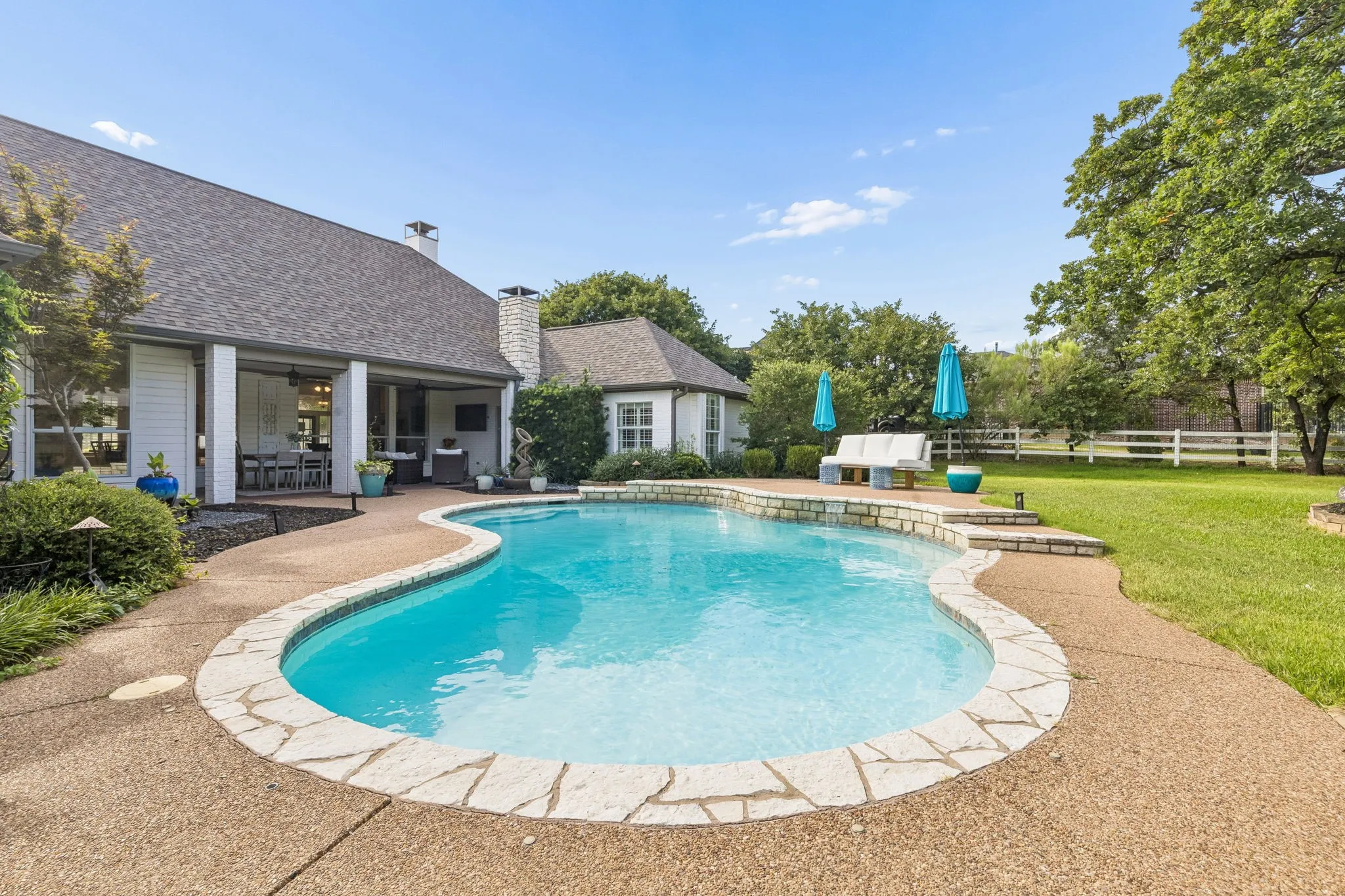 Single Family Residence For Sale in Tarrant County , 5401 Hidden Valley Court, Mansfield, Texas 76063, 4 Bedrooms, 4 Bathrooms, 3 Garage spaces, 3,583 Sqft, built in 2000, Price $1,300,000, mls#21327144, Real Estate Agent in Mansfield, Homes For Sale in Tarrant county, Homes For Sale in Mansfield, Realtor in Mansfield Texas, Real Estate Brokerage Independent Realty Texas, Luminita Cordes Realtor