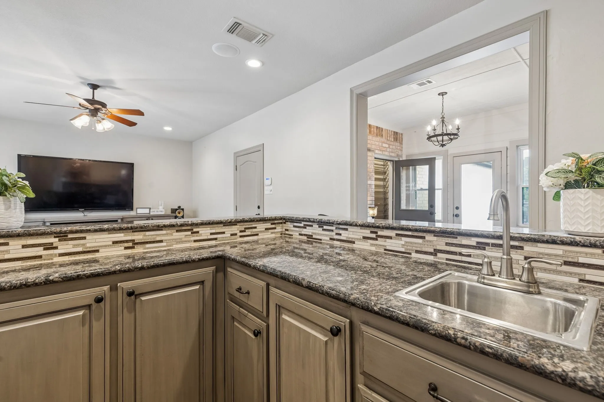 Single Family Residence For Sale in Tarrant County , 5401 Hidden Valley Court, Mansfield, Texas 76063, 4 Bedrooms, 4 Bathrooms, 3 Garage spaces, 3,583 Sqft, built in 2000, Price $1,300,000, mls#21327144, Real Estate Agent in Mansfield, Homes For Sale in Tarrant county, Homes For Sale in Mansfield, Realtor in Mansfield Texas, Real Estate Brokerage Independent Realty Texas, Luminita Cordes Realtor