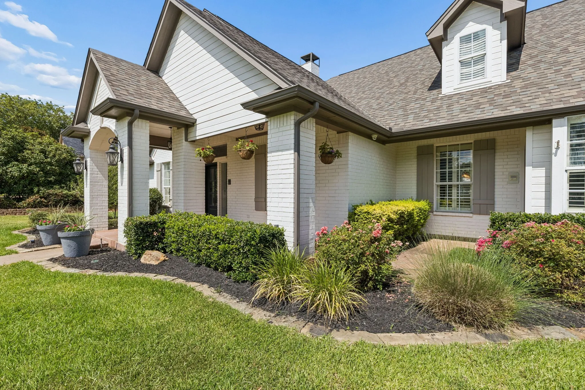 Single Family Residence For Sale in Tarrant County , 5401 Hidden Valley Court, Mansfield, Texas 76063, 4 Bedrooms, 4 Bathrooms, 3 Garage spaces, 3,583 Sqft, built in 2000, Price $1,300,000, mls#21327144, Real Estate Agent in Mansfield, Homes For Sale in Tarrant county, Homes For Sale in Mansfield, Realtor in Mansfield Texas, Real Estate Brokerage Independent Realty Texas, Luminita Cordes Realtor