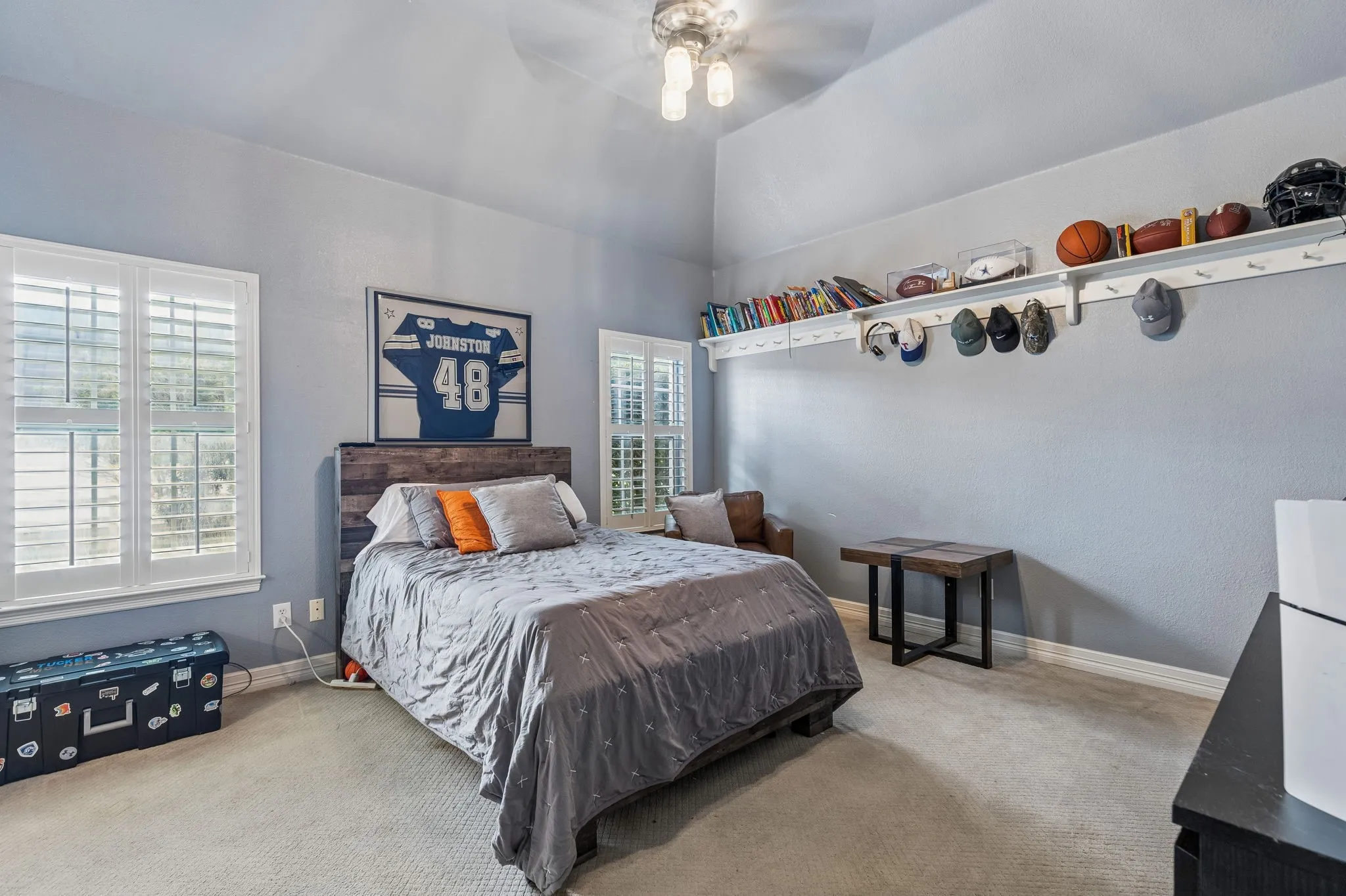 Single Family Residence For Sale in Tarrant County , 5401 Hidden Valley Court, Mansfield, Texas 76063, 4 Bedrooms, 4 Bathrooms, 3 Garage spaces, 3,583 Sqft, built in 2000, Price $1,300,000, mls#21327144, Real Estate Agent in Mansfield, Homes For Sale in Tarrant county, Homes For Sale in Mansfield, Realtor in Mansfield Texas, Real Estate Brokerage Independent Realty Texas, Luminita Cordes Realtor
