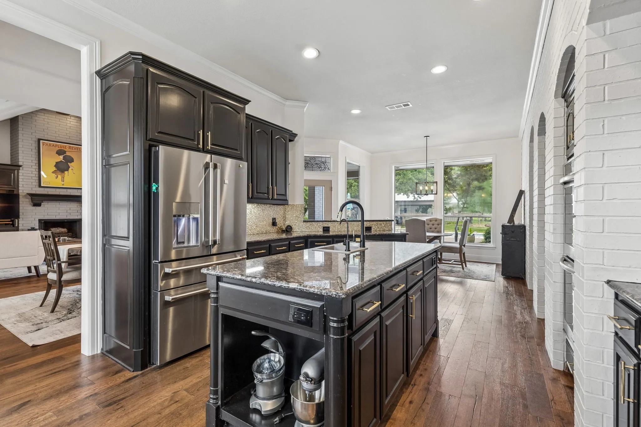 Single Family Residence For Sale in Tarrant County , 5401 Hidden Valley Court, Mansfield, Texas 76063, 4 Bedrooms, 4 Bathrooms, 3 Garage spaces, 3,583 Sqft, built in 2000, Price $1,300,000, mls#21327144, Real Estate Agent in Mansfield, Homes For Sale in Tarrant county, Homes For Sale in Mansfield, Realtor in Mansfield Texas, Real Estate Brokerage Independent Realty Texas, Luminita Cordes Realtor